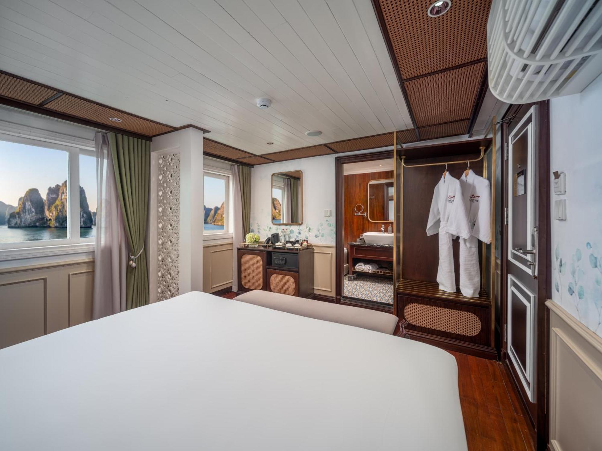  Signature Royal Halong Cruise