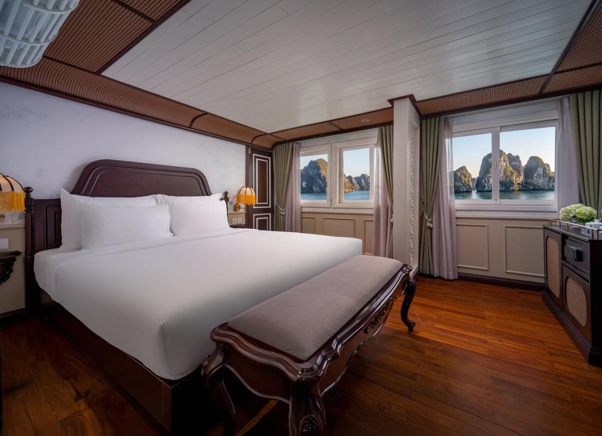 Signature Royal Halong Cruise  5*