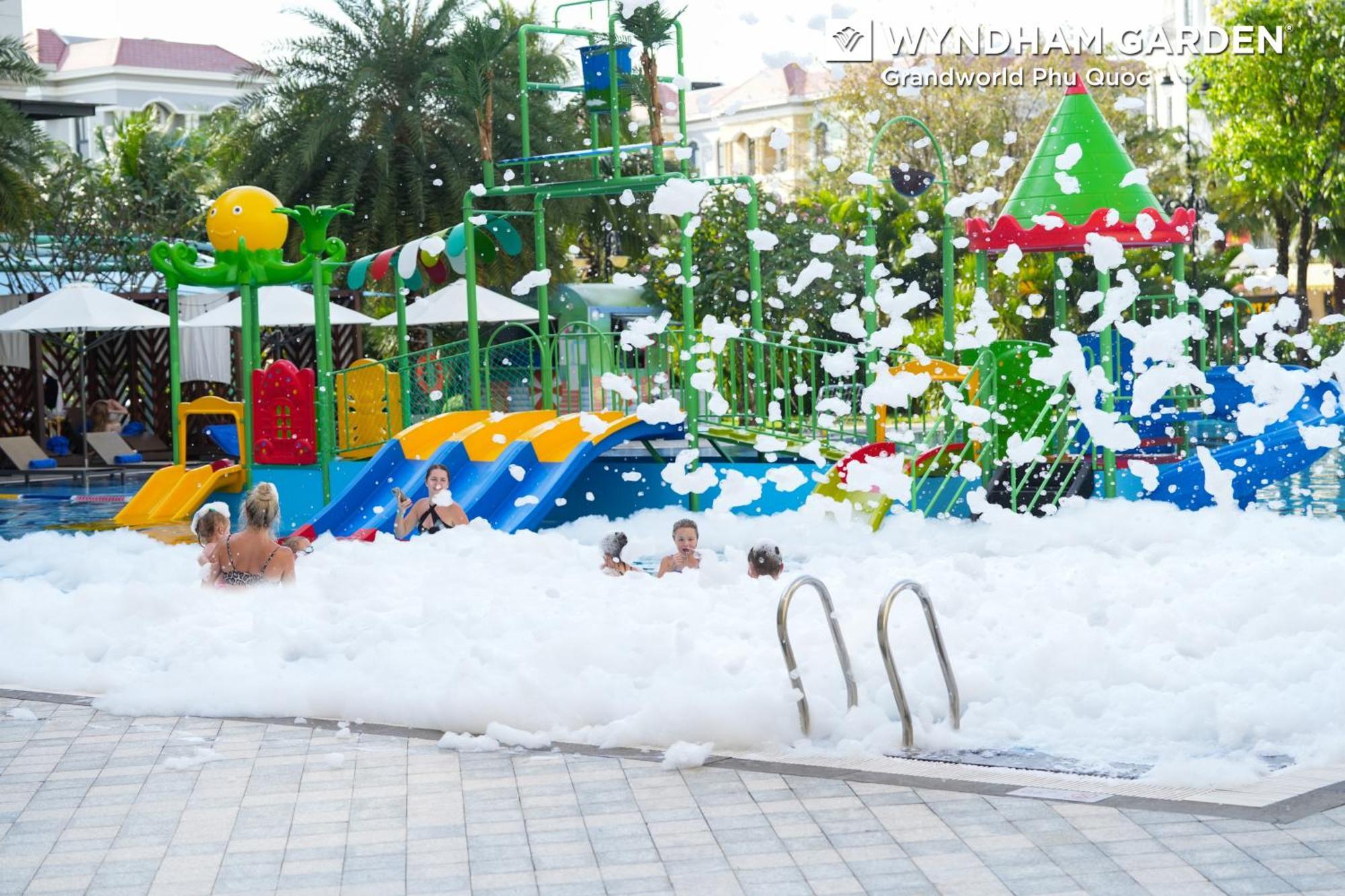 Wyndham Garden Grandworld 4*