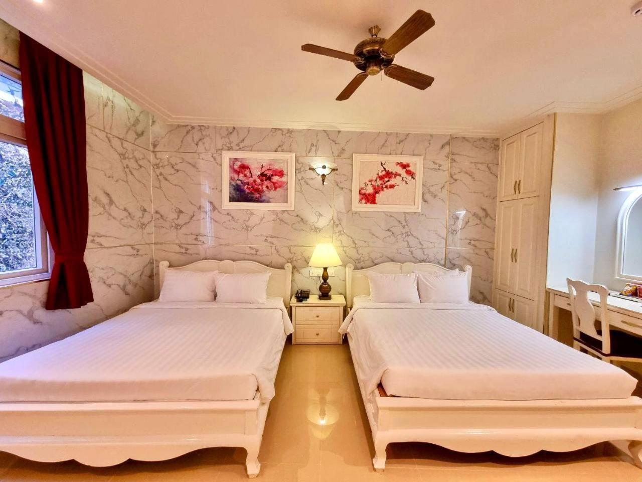 Tulip 3 Hotel 2*