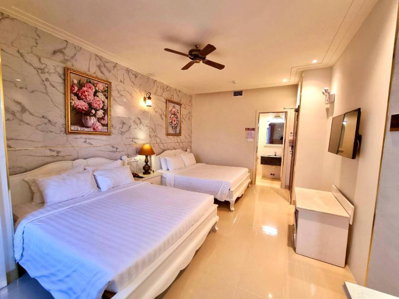Tulip 3 Hotel 2*