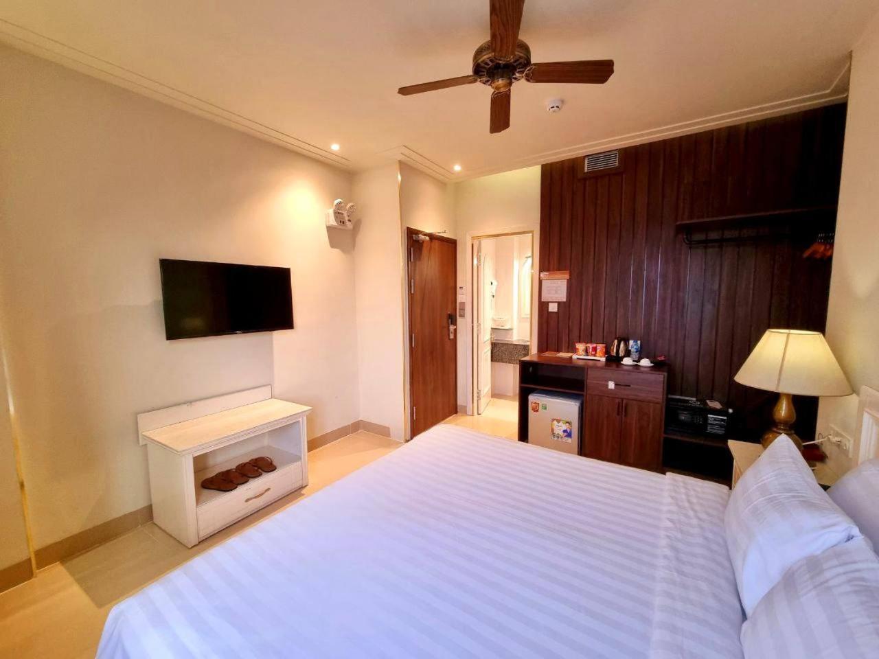 Hotel Tulip 3 2*