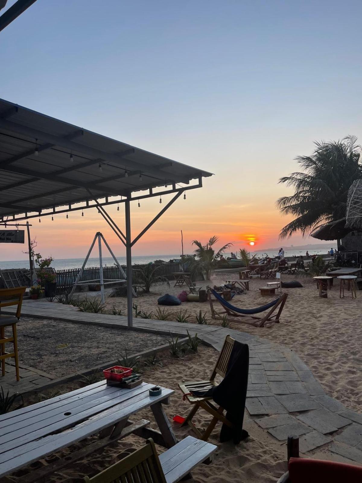 Eva Hut Hostel Mui Ne