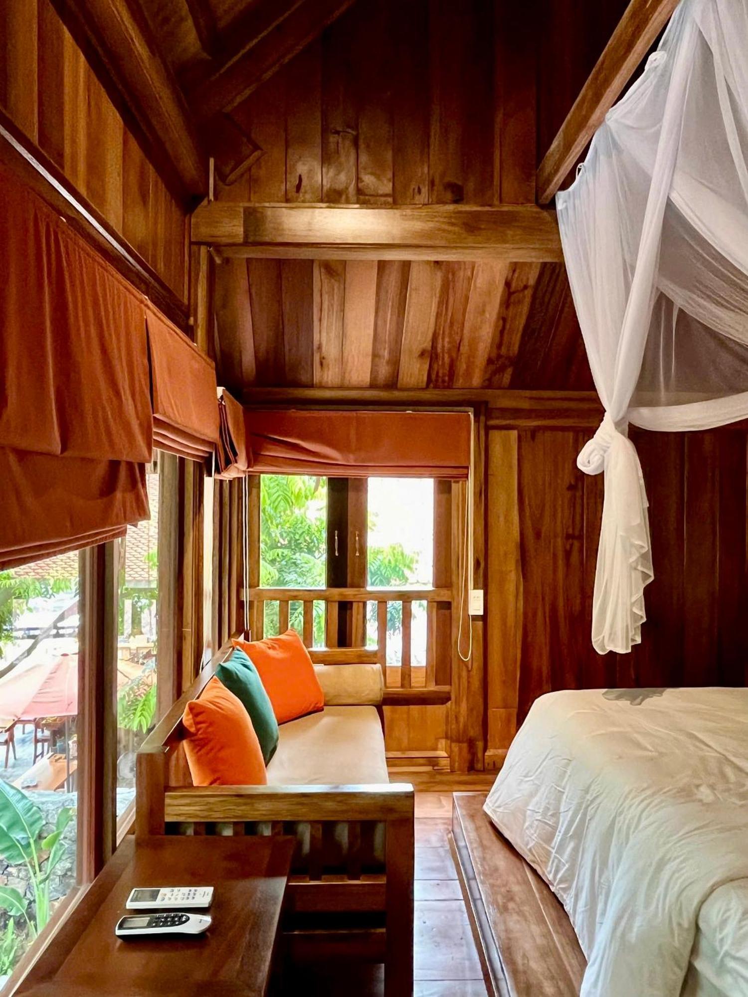 Hang Mua Khách sạn Ninh Bình