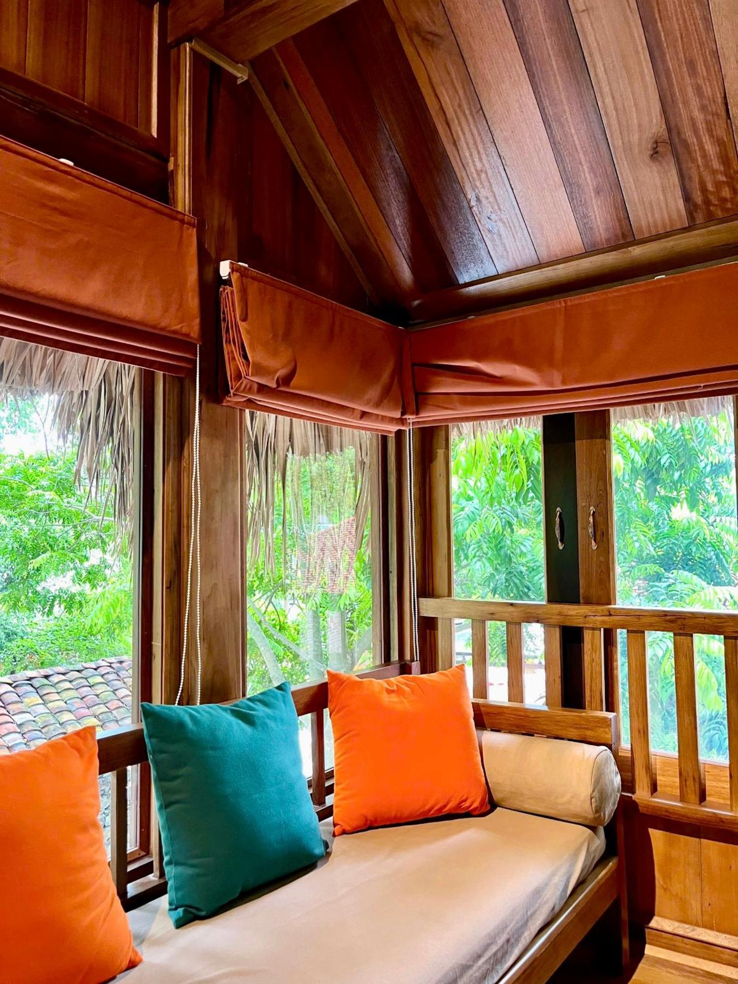 Khách sạn Hang Mua 4*