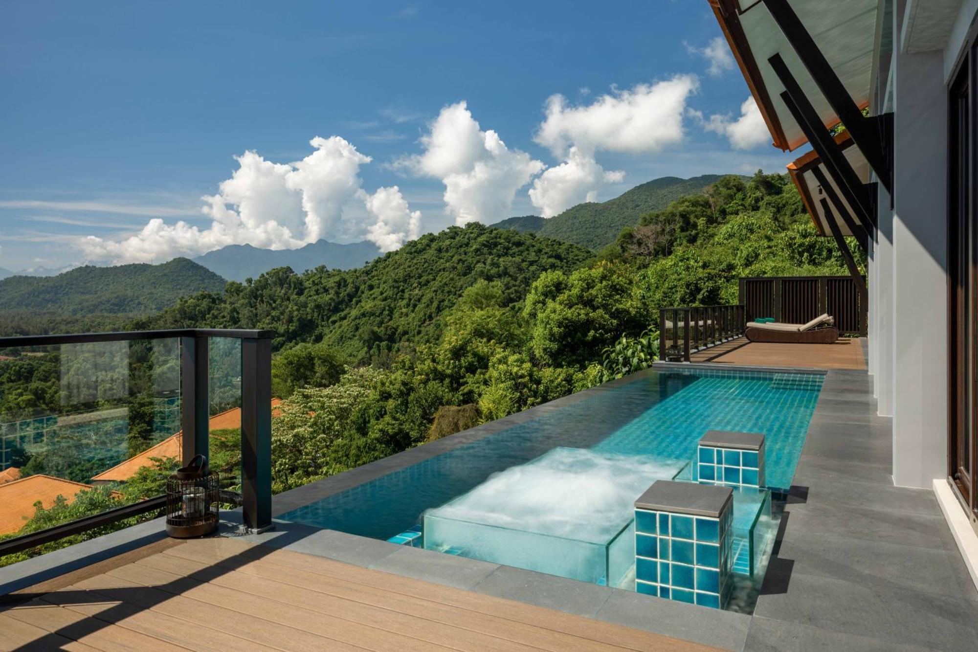 Banyan Tree 5*