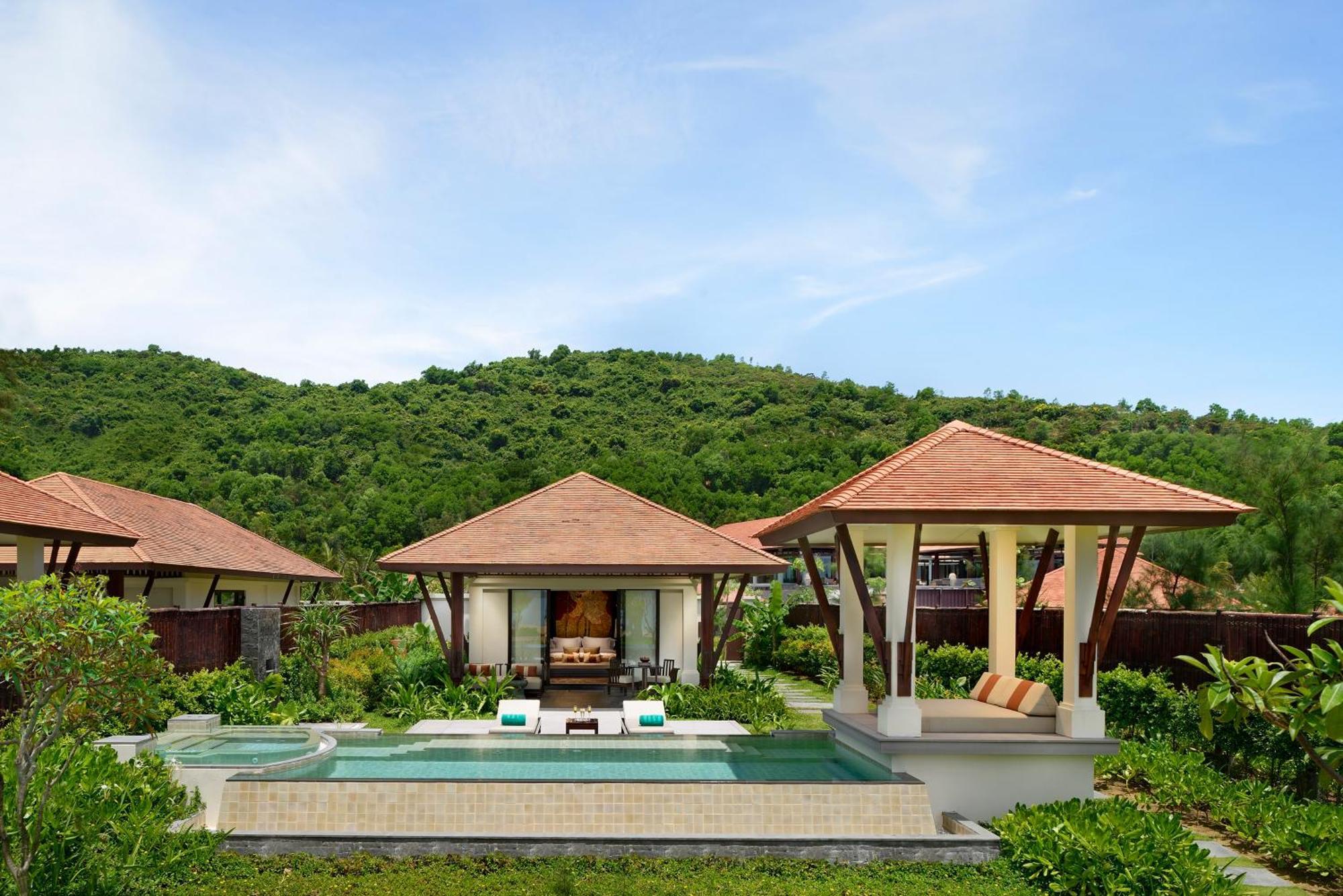 Banyan Tree 5*