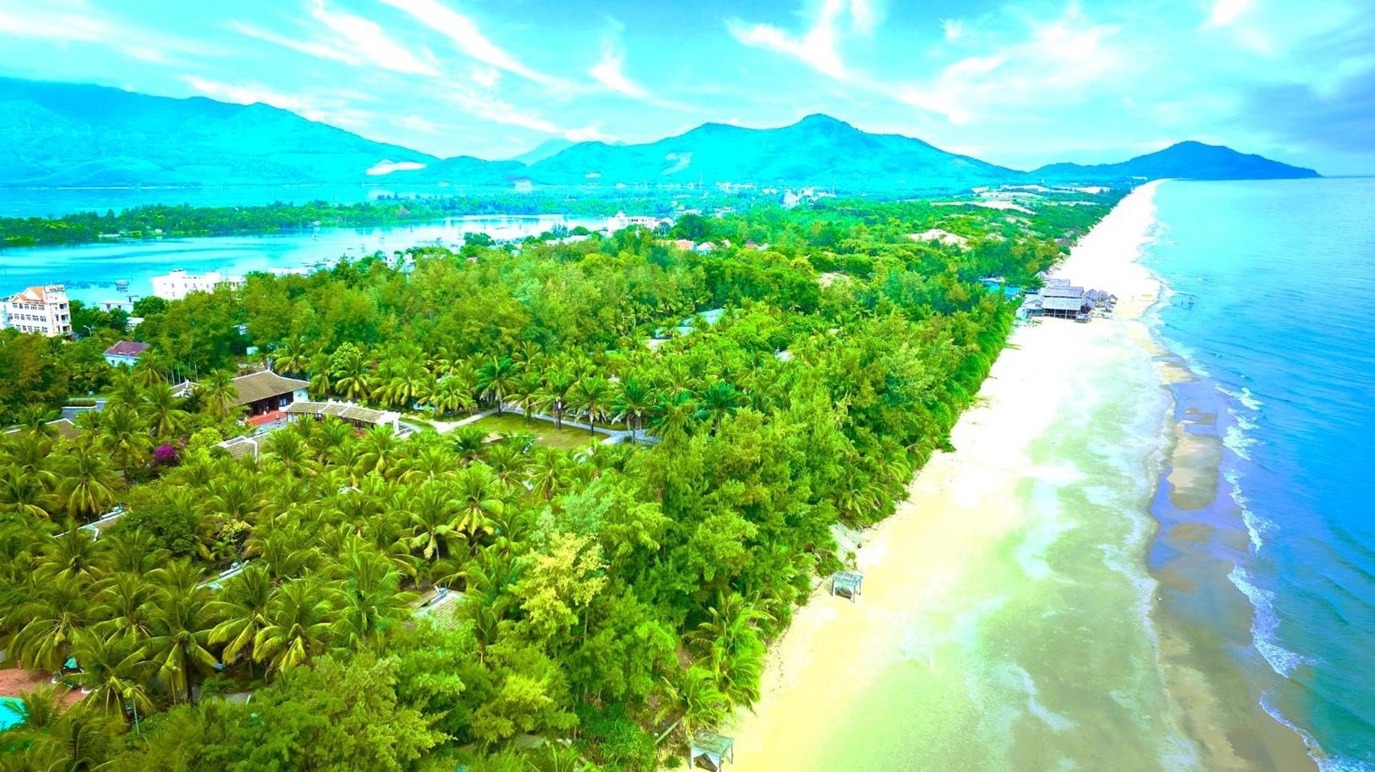 Resort Lang Co Beach Resort 4*