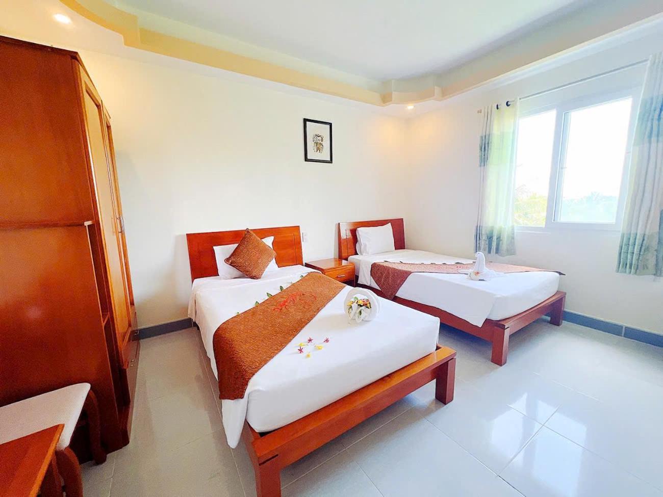 Ha Phuong Hotel 3*