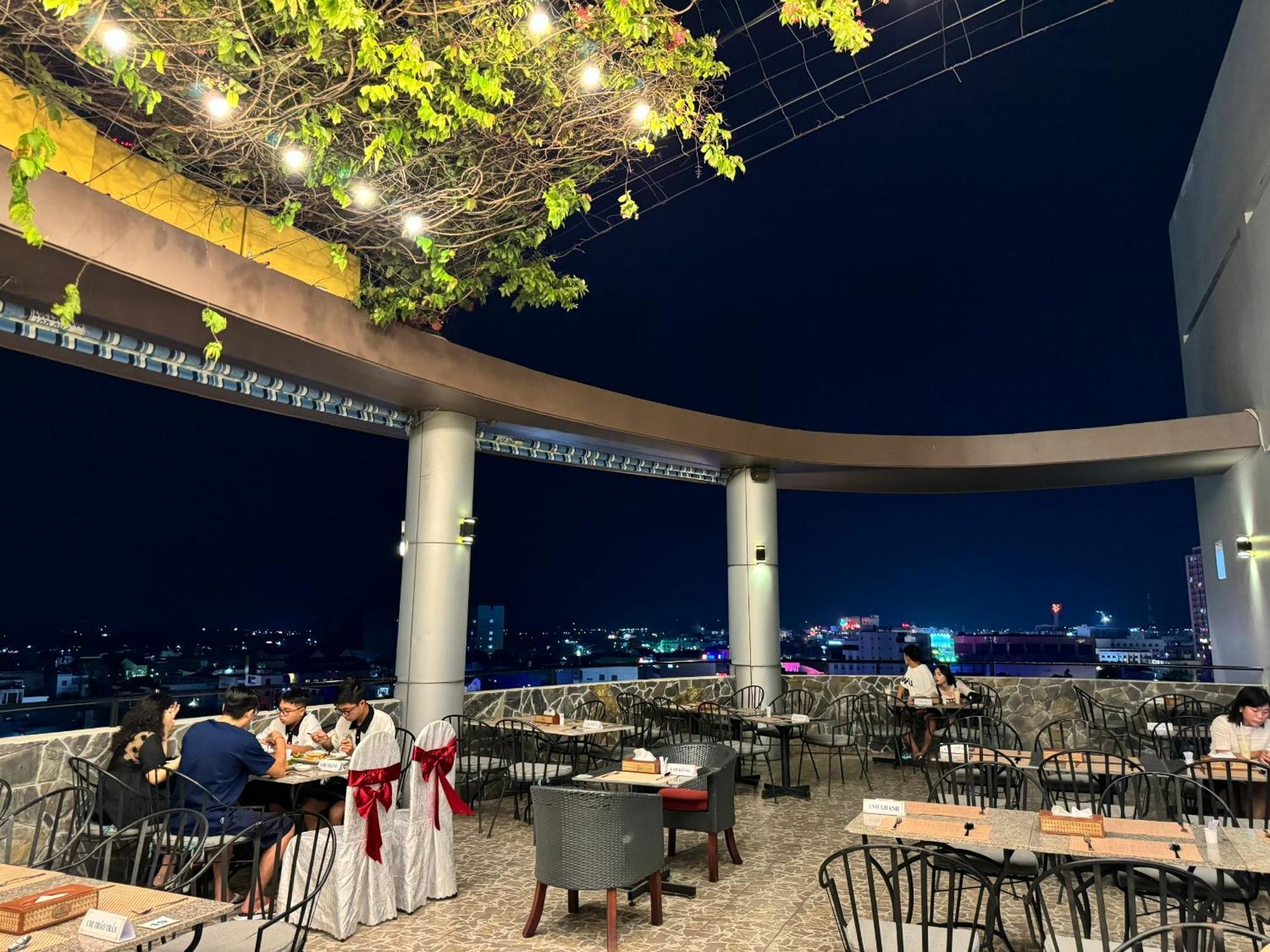 Hoa Binh 1 Khách sạn Long Xuyen