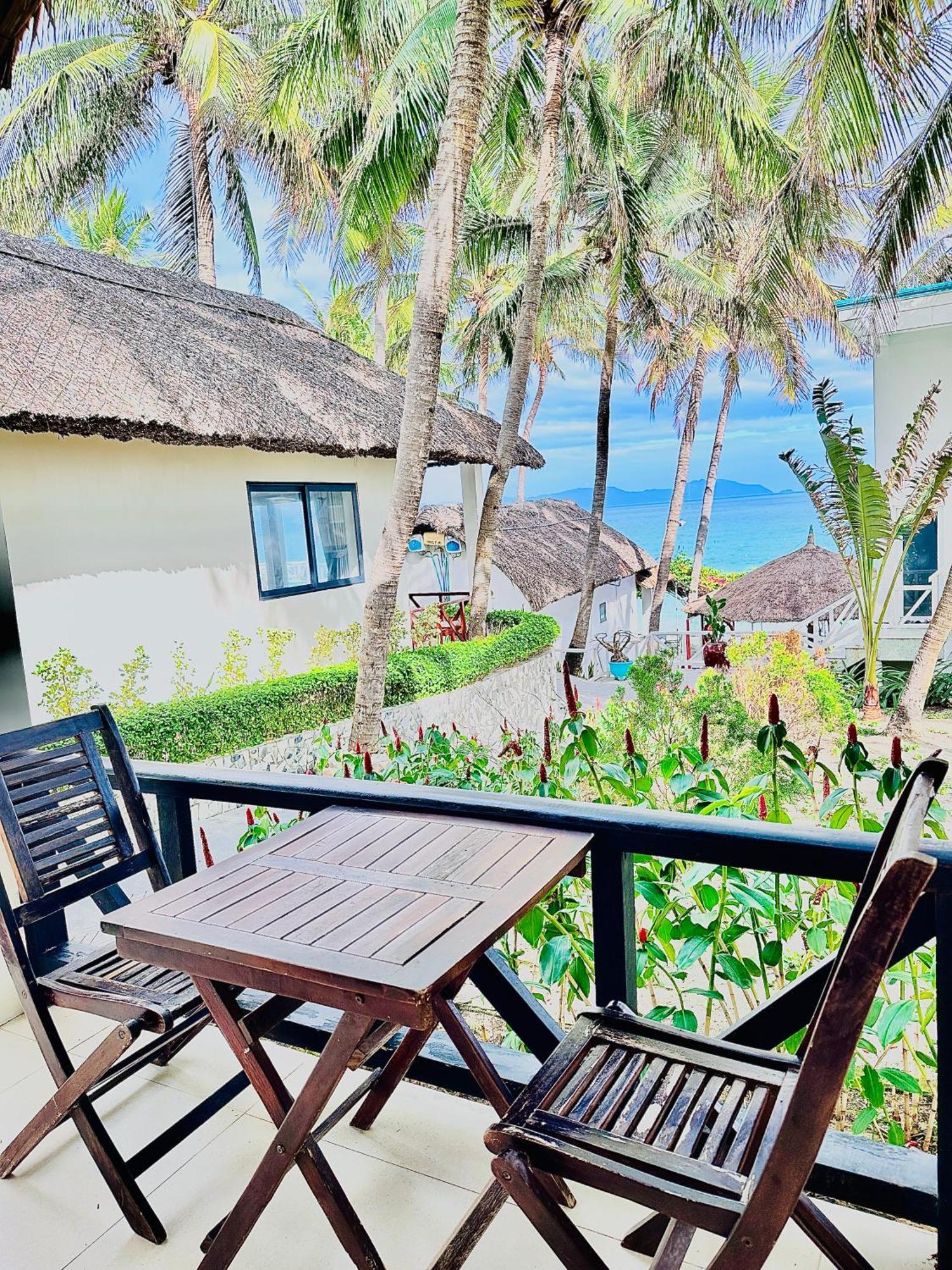 Paradise Doc Let Resort