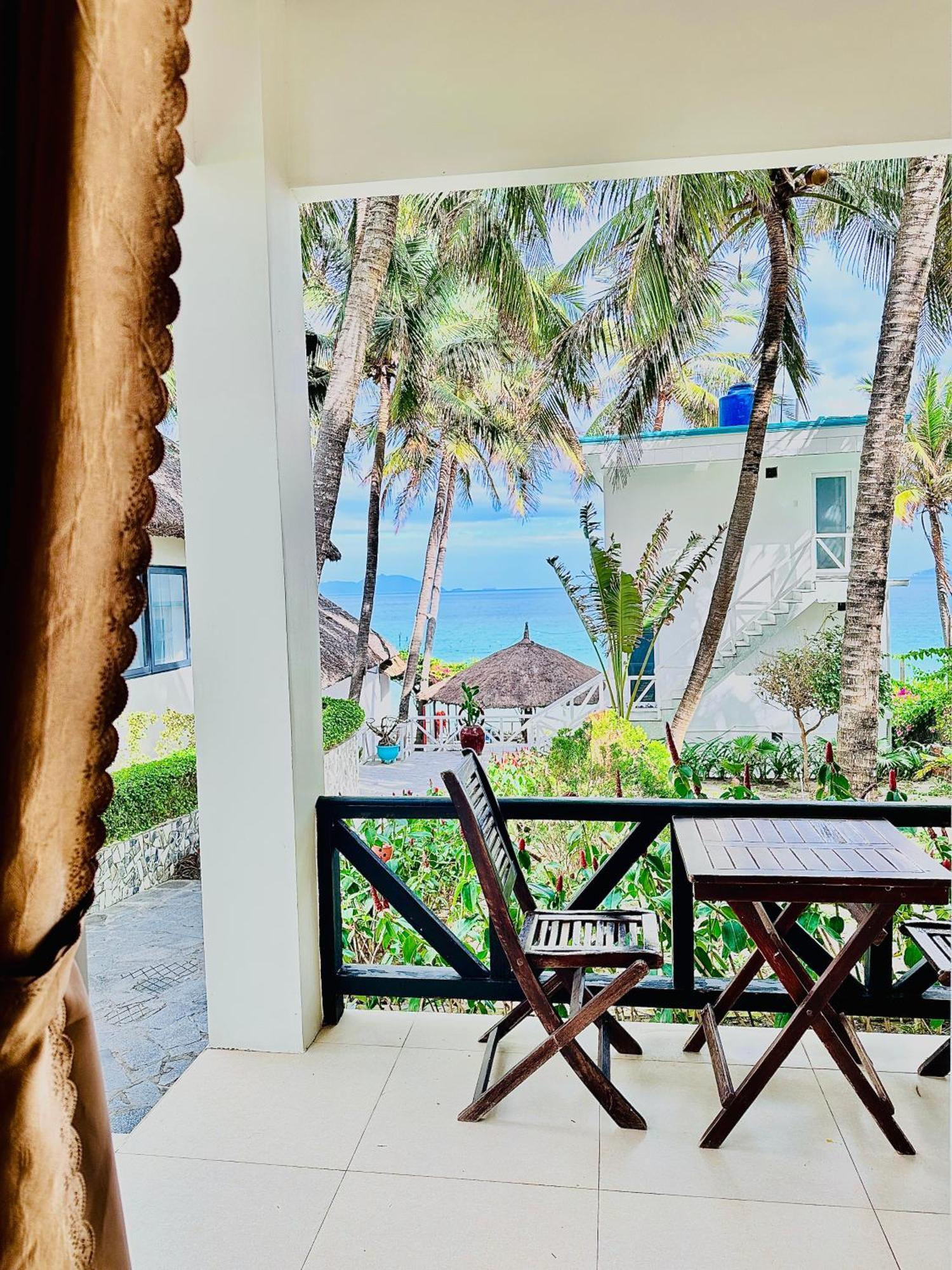 Paradise Doc Let Resort