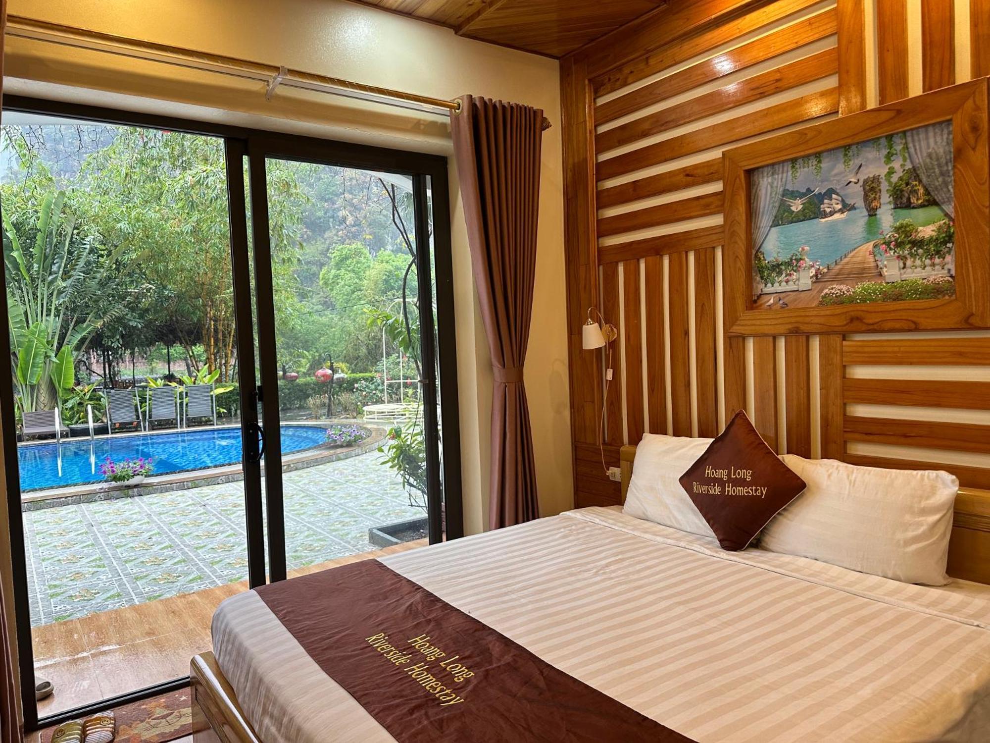 Hoanglong Riverside Hotel 2*