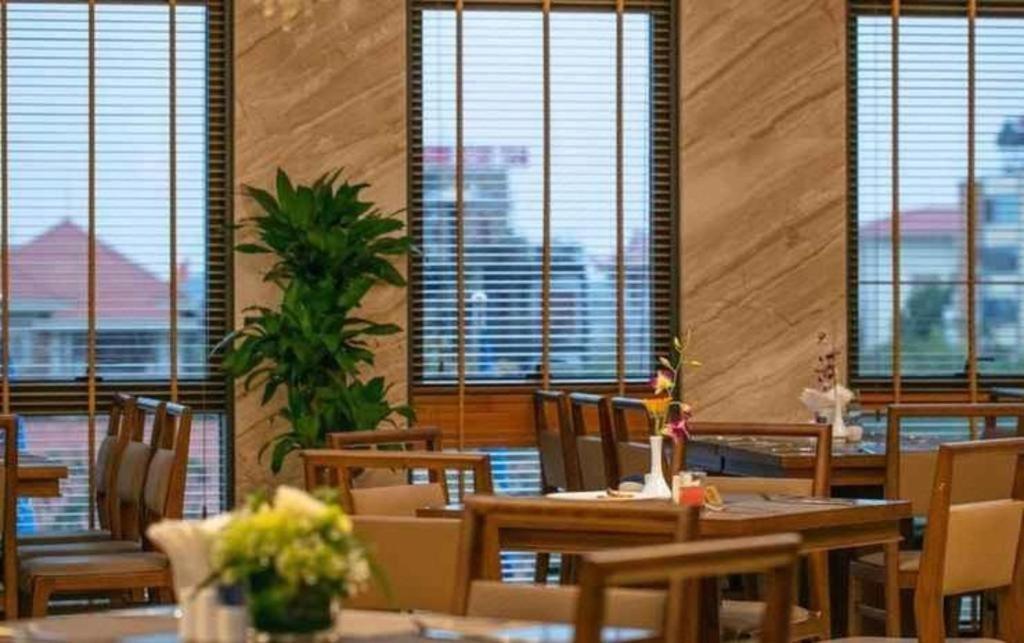Marina Hotel Ha Long