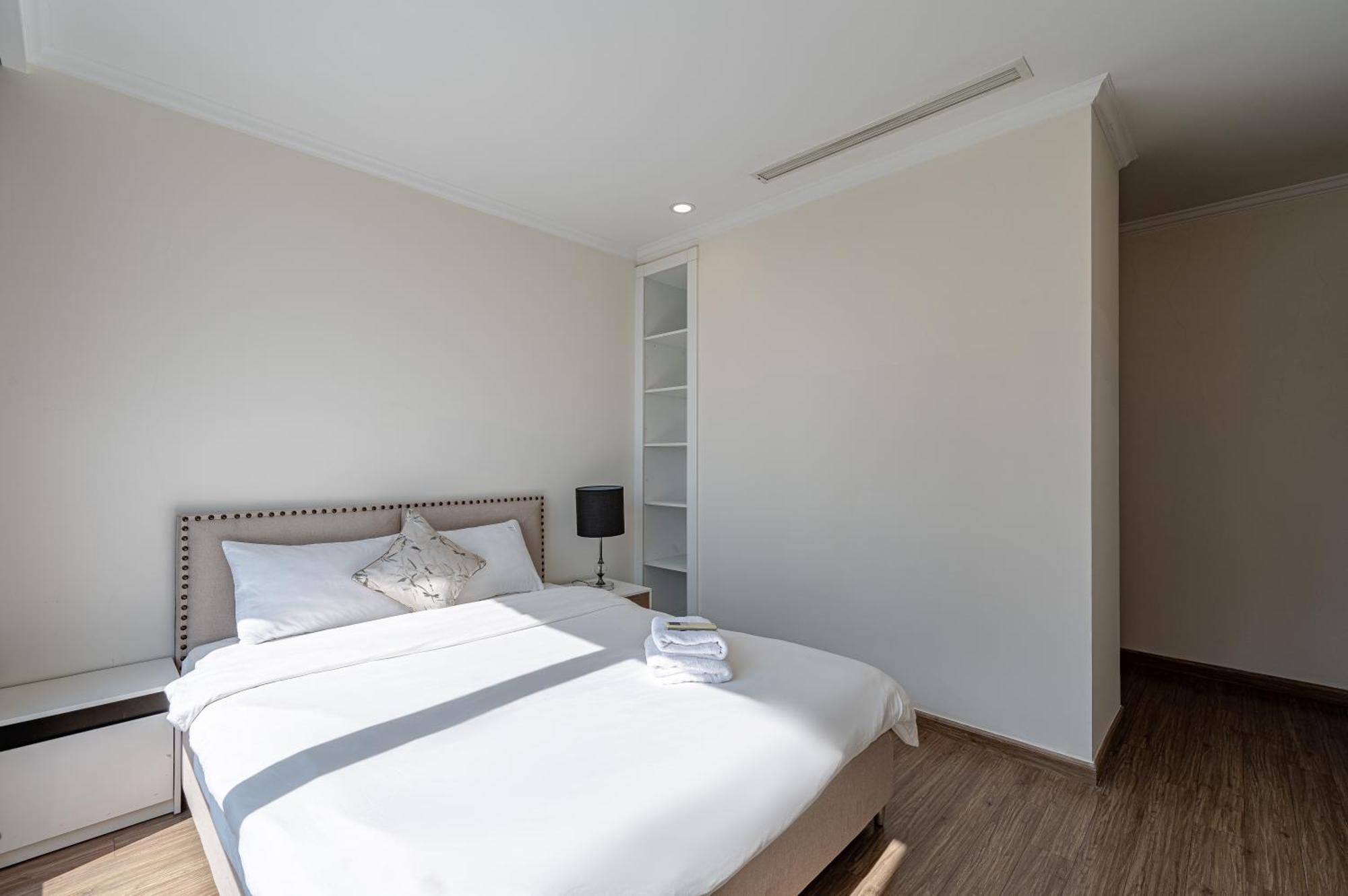 Apartment Vinhomes Park - Landmark Luxury