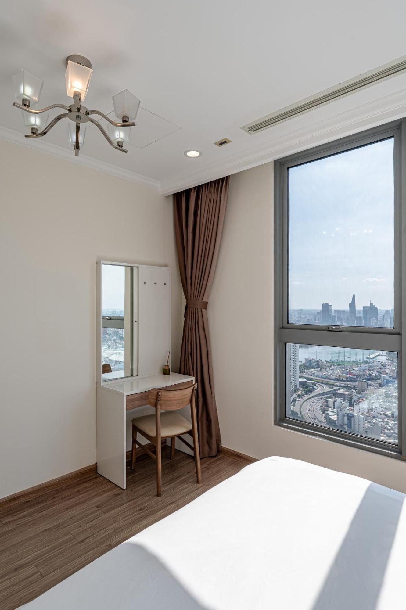 Apartment Vinhomes Park - Landmark Luxury