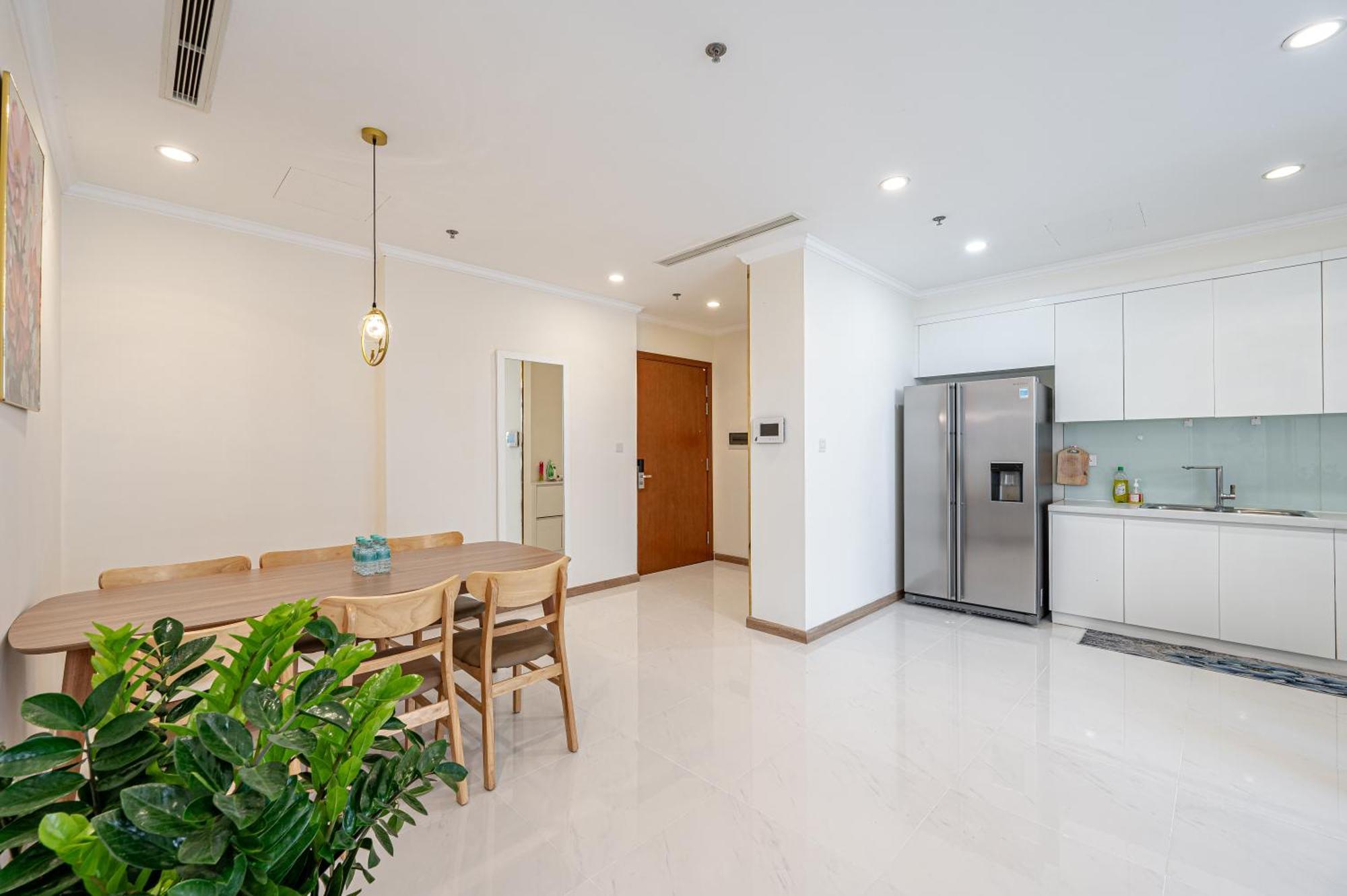 Apartment Vinhomes Park - Landmark Luxury Ho Chi Minh City