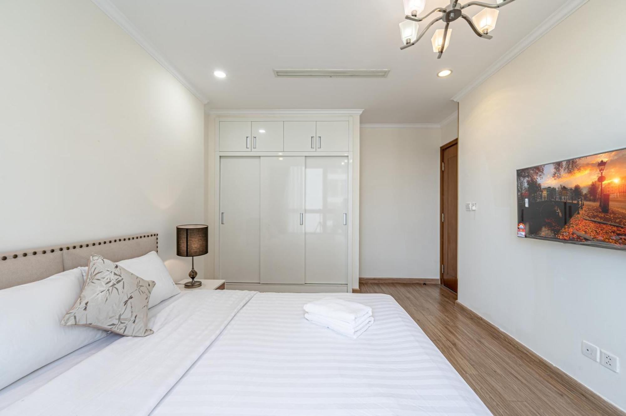 Apartment Vinhomes Park - Landmark Luxury