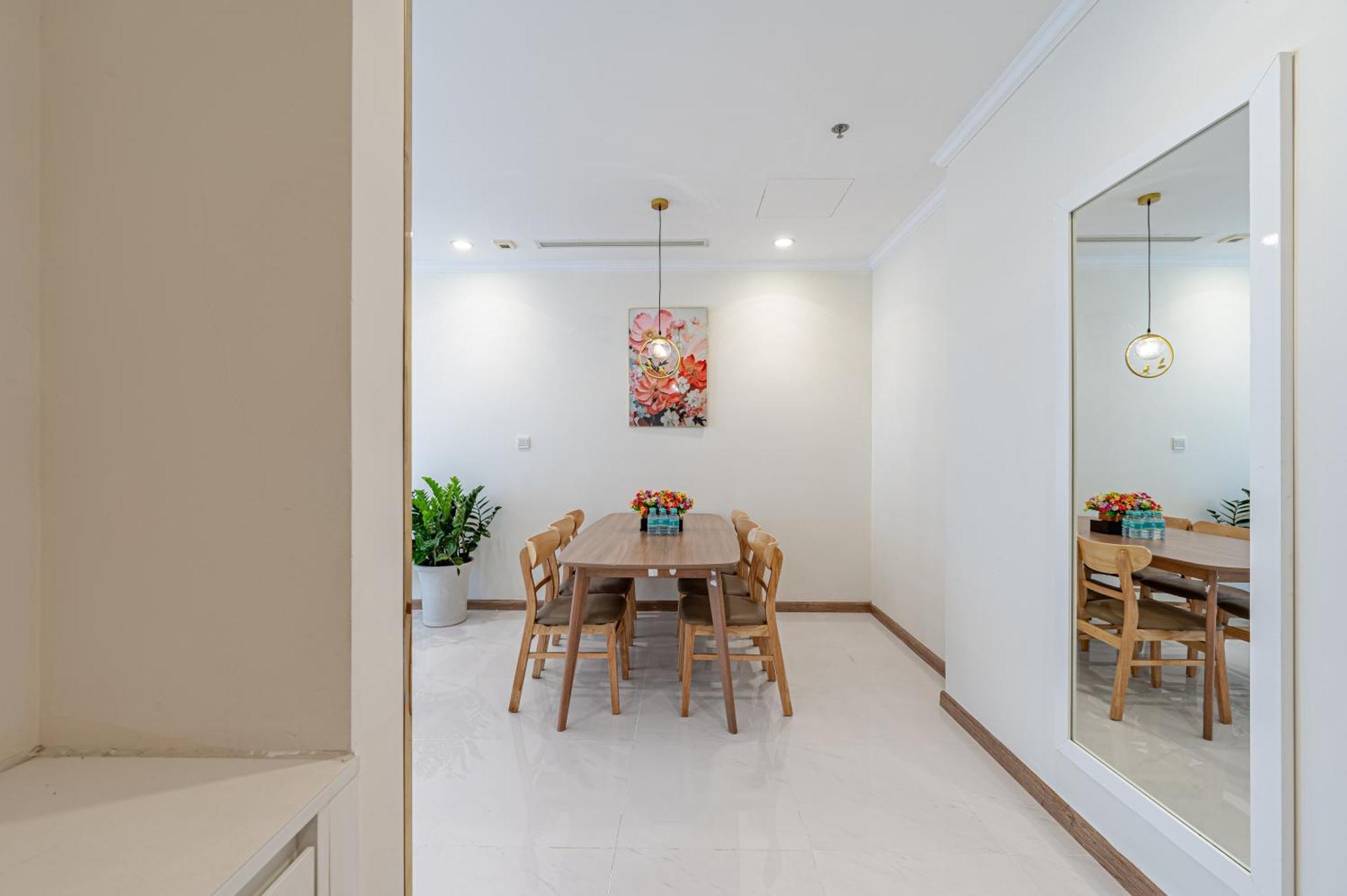 Vinhomes Park - Landmark Luxury Apartment *