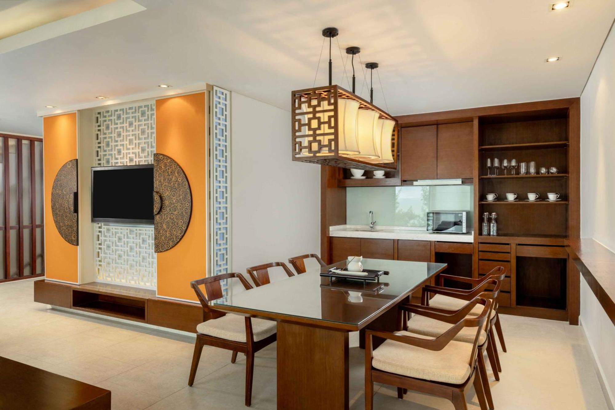 Resort Angsana 5*