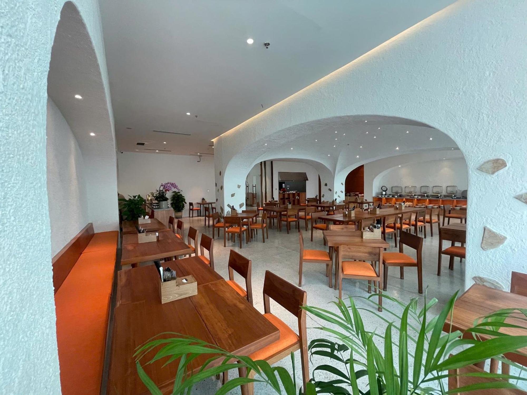 World 4* Nha Trang