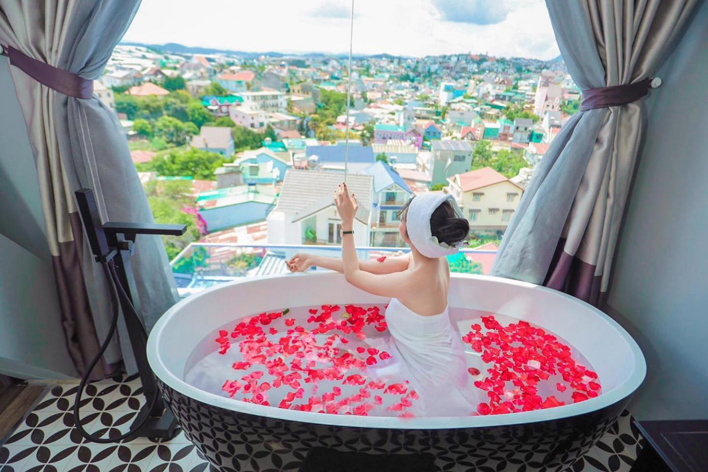 Ttr Skypool View Hotel