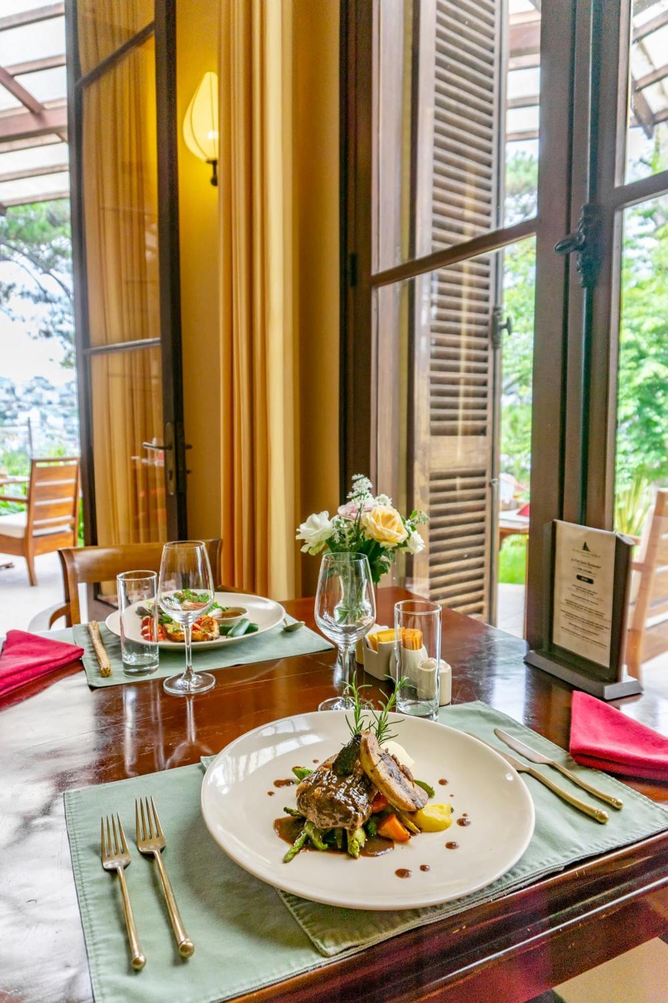 Ana Mandara & Da Lat