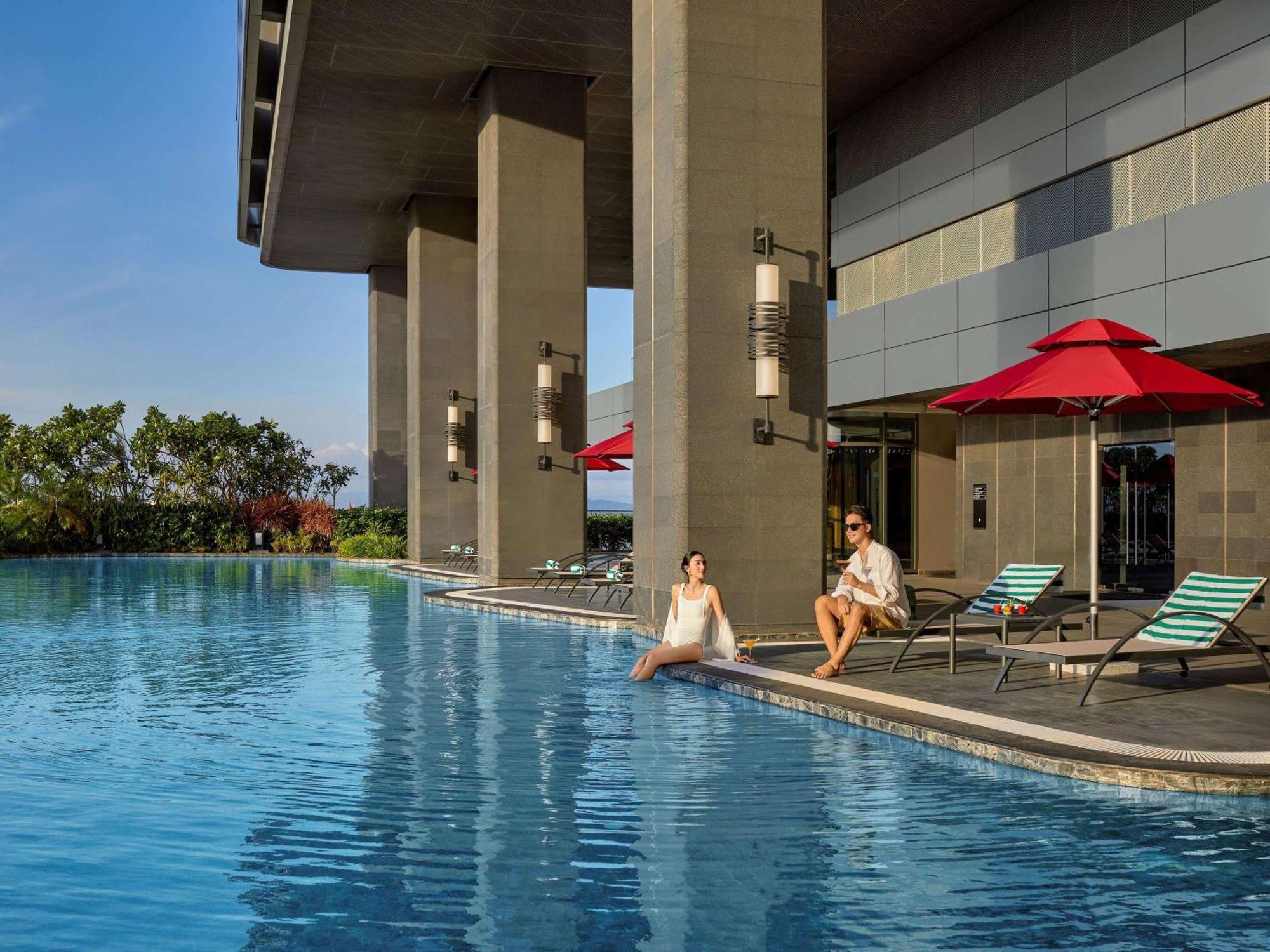 Pullman Phong Grand