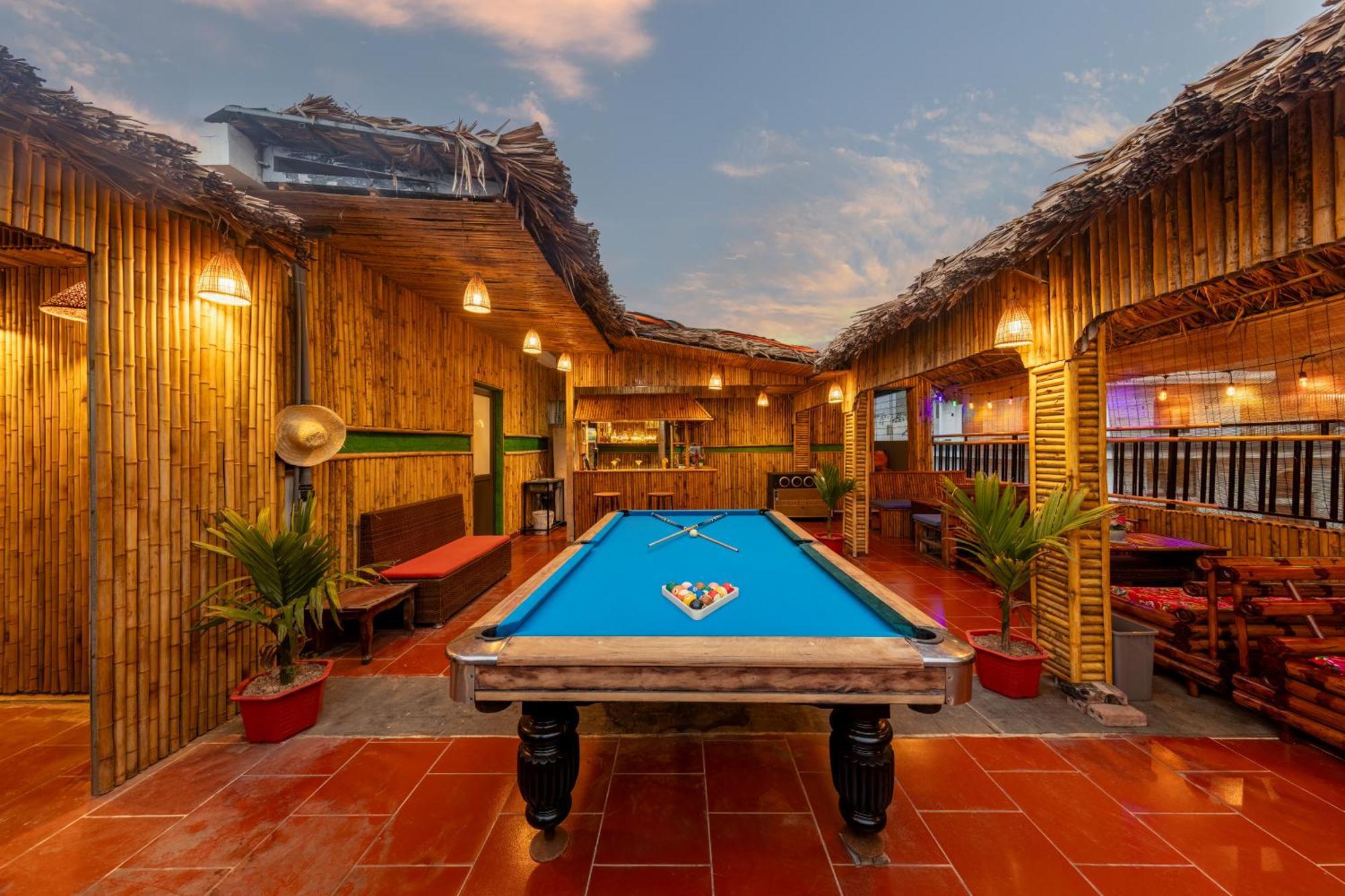 Hotel Catba Cannon & Dong Khe Sau