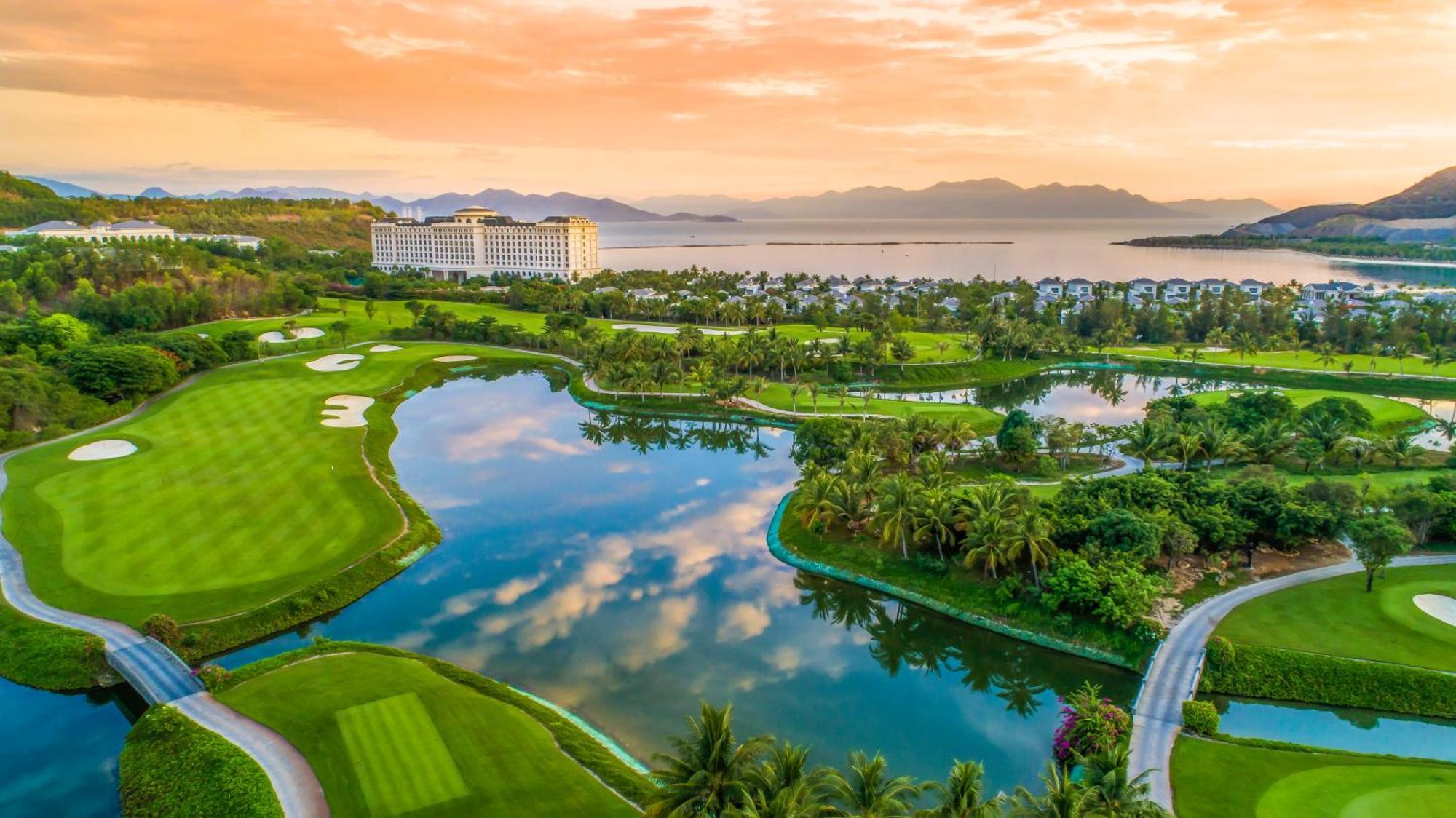 Khu nghỉ mát Vinpearl Discovery Sealink Nha Trang