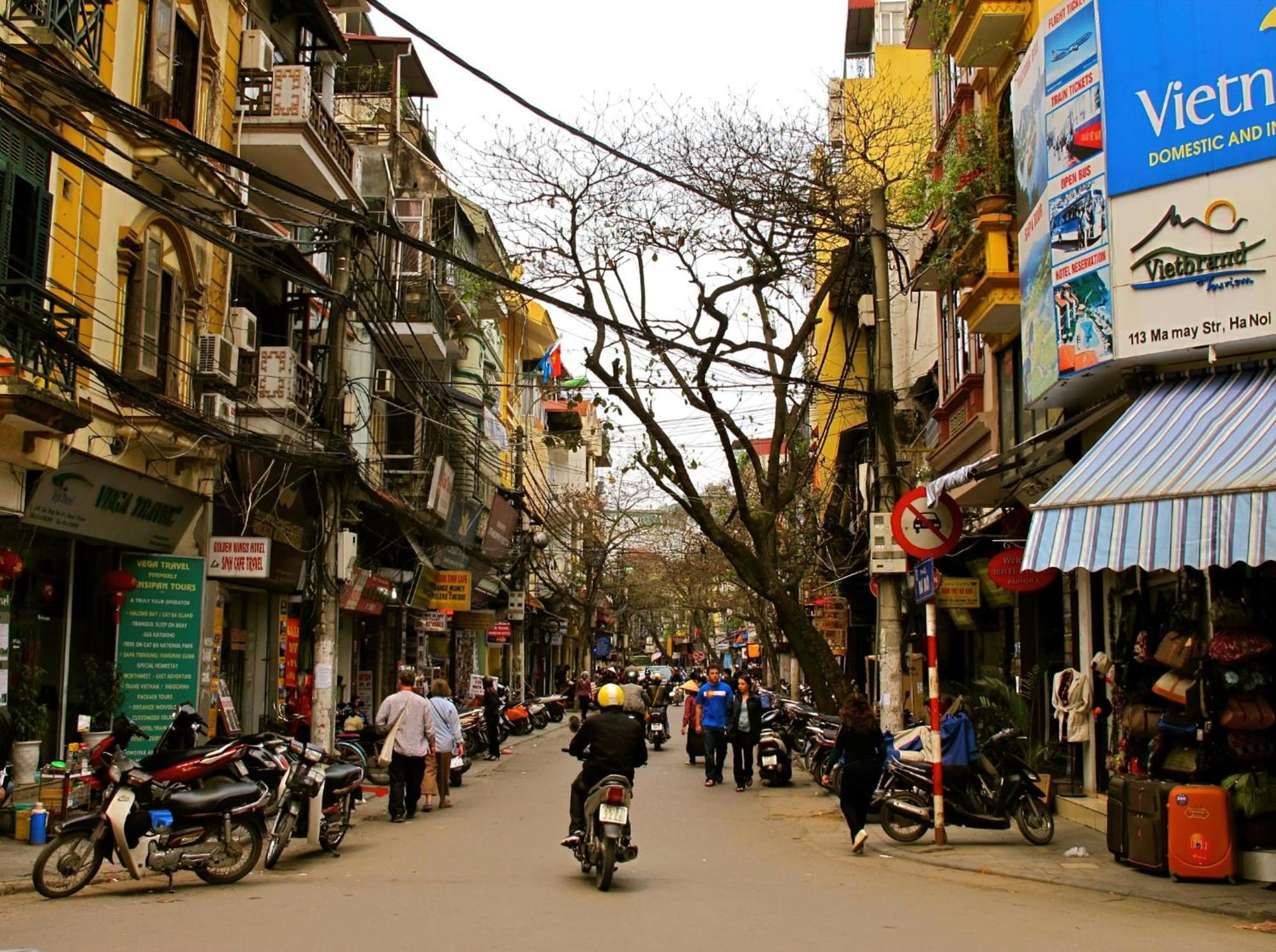 Lancaster Center * Hanoi