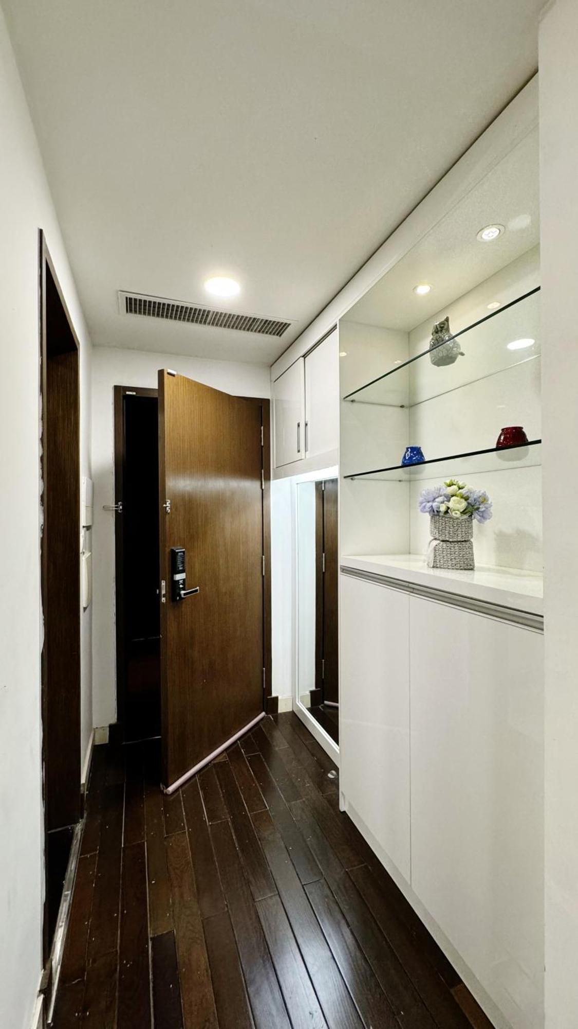 Lancaster Center Apartment Hanoi