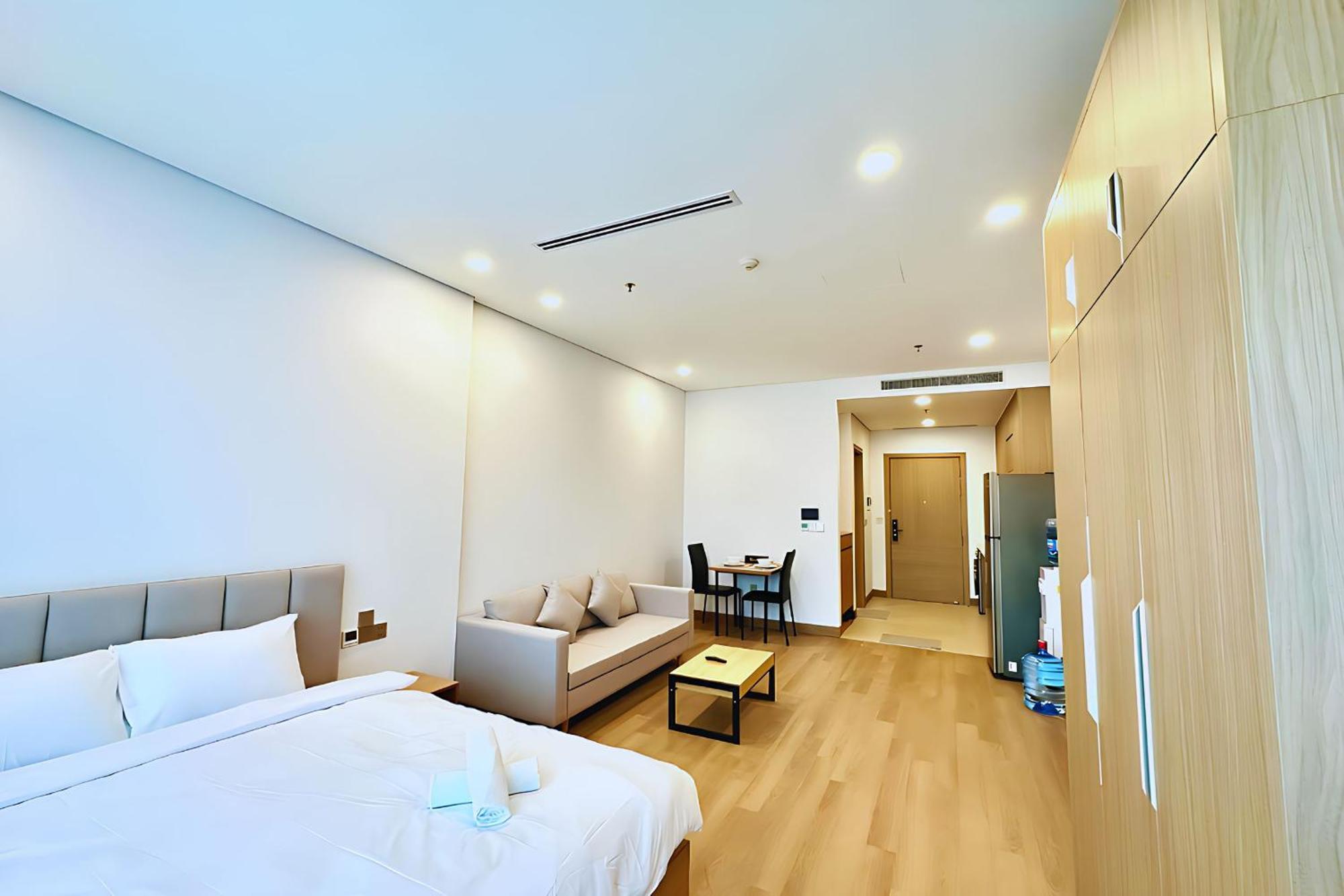 Lancaster Center Apartment Hanoi