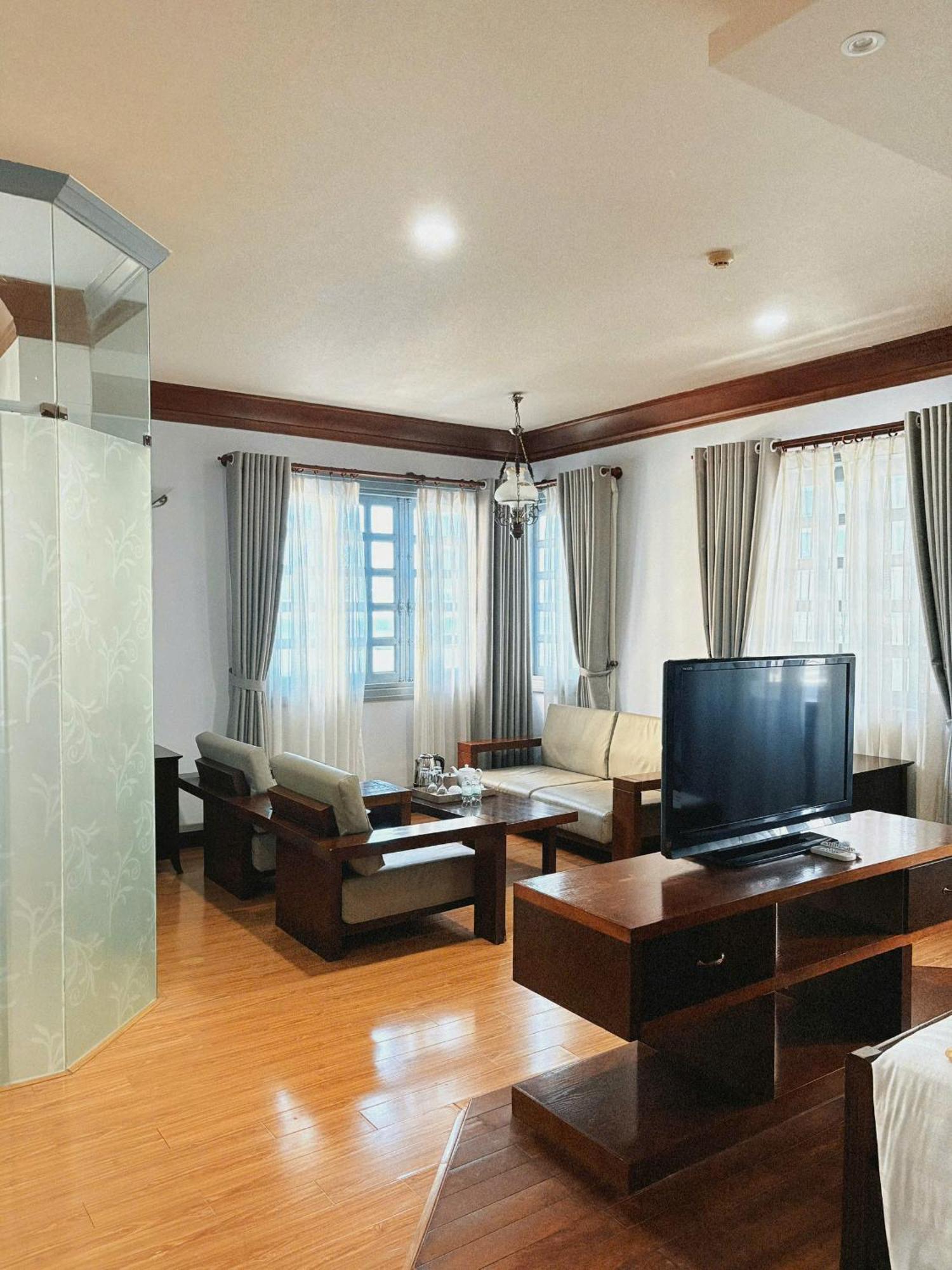 Rembrandt 3* Nha Trang