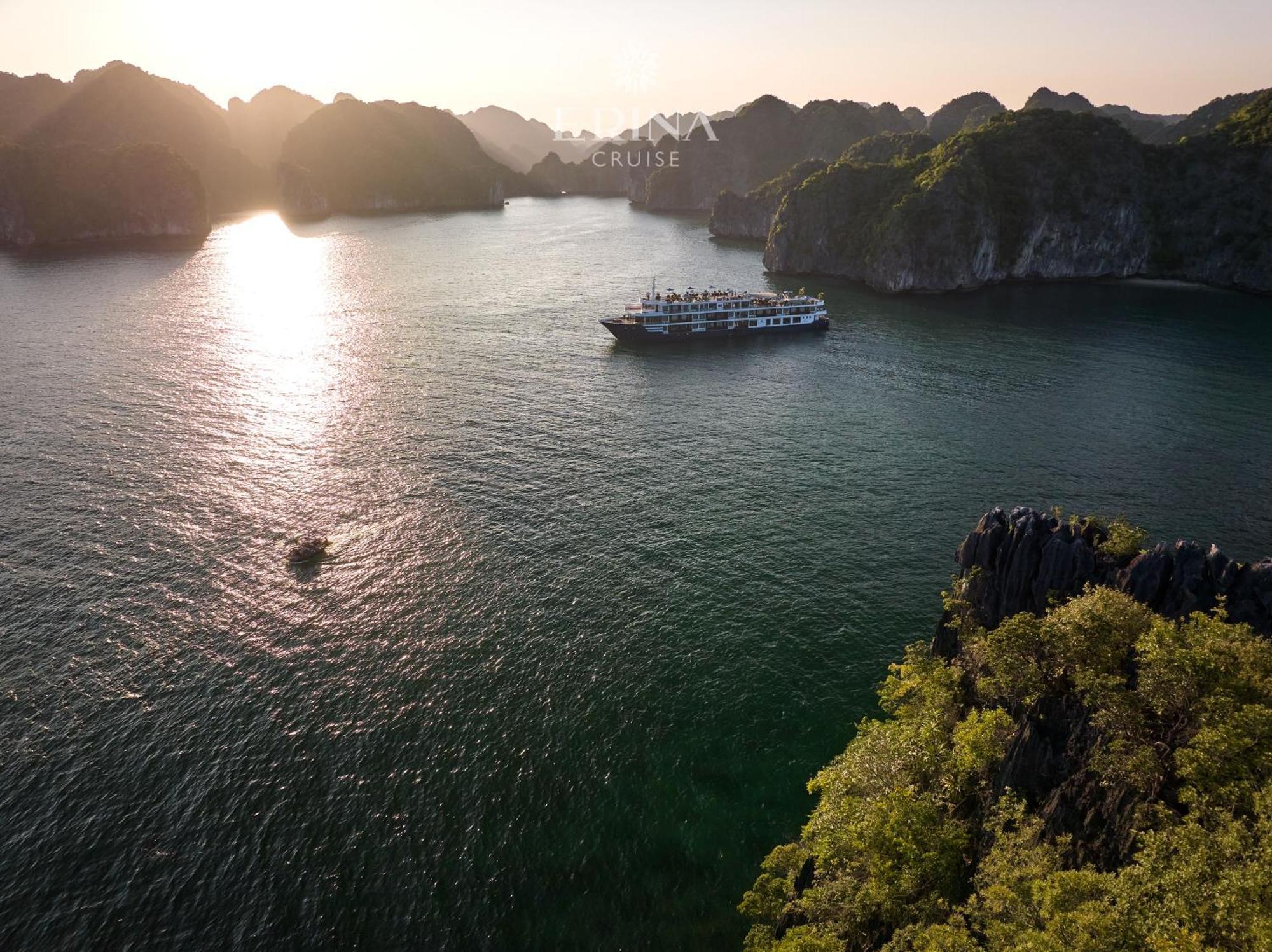 Rosa Cruise  Ha Long