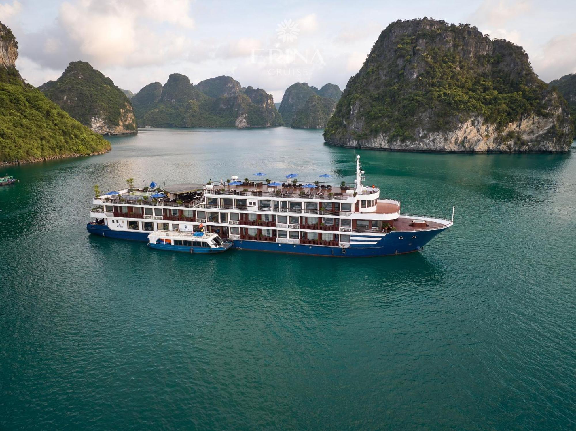 Rosa Cruise Ha Long
