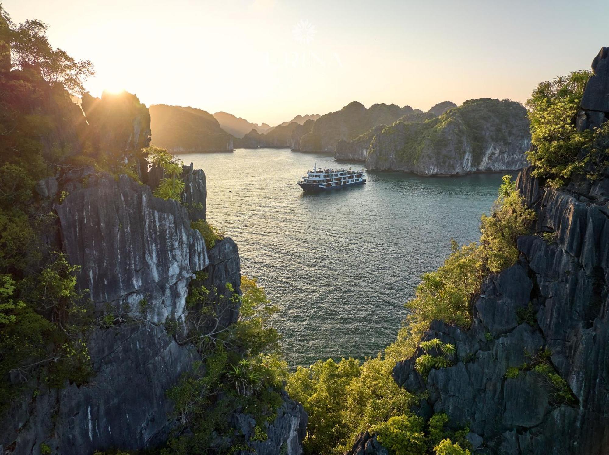 Rosa Cruise 5* Ha Long