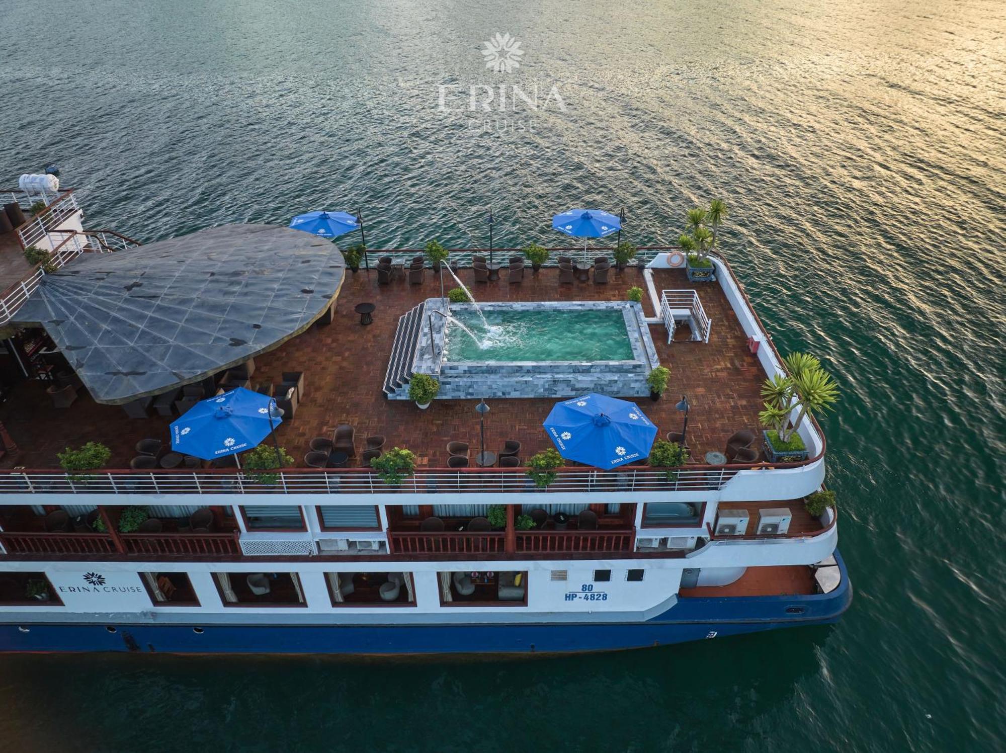  Rosa Cruise