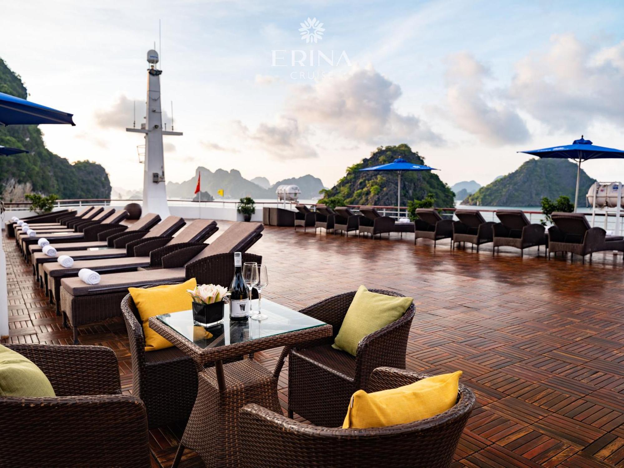 Rosa Cruise Hạ Long