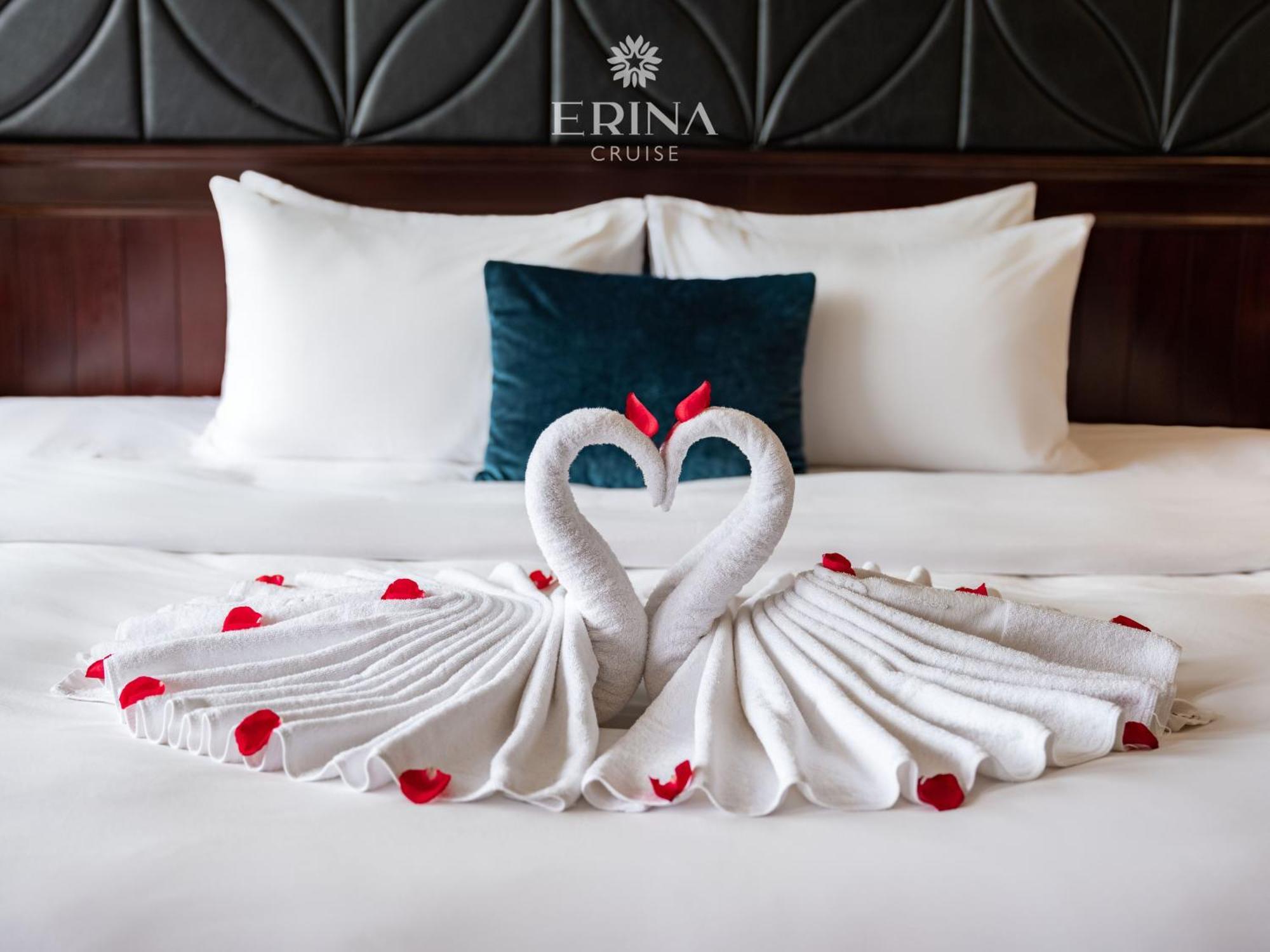 Rosa Cruise 5* Hạ Long