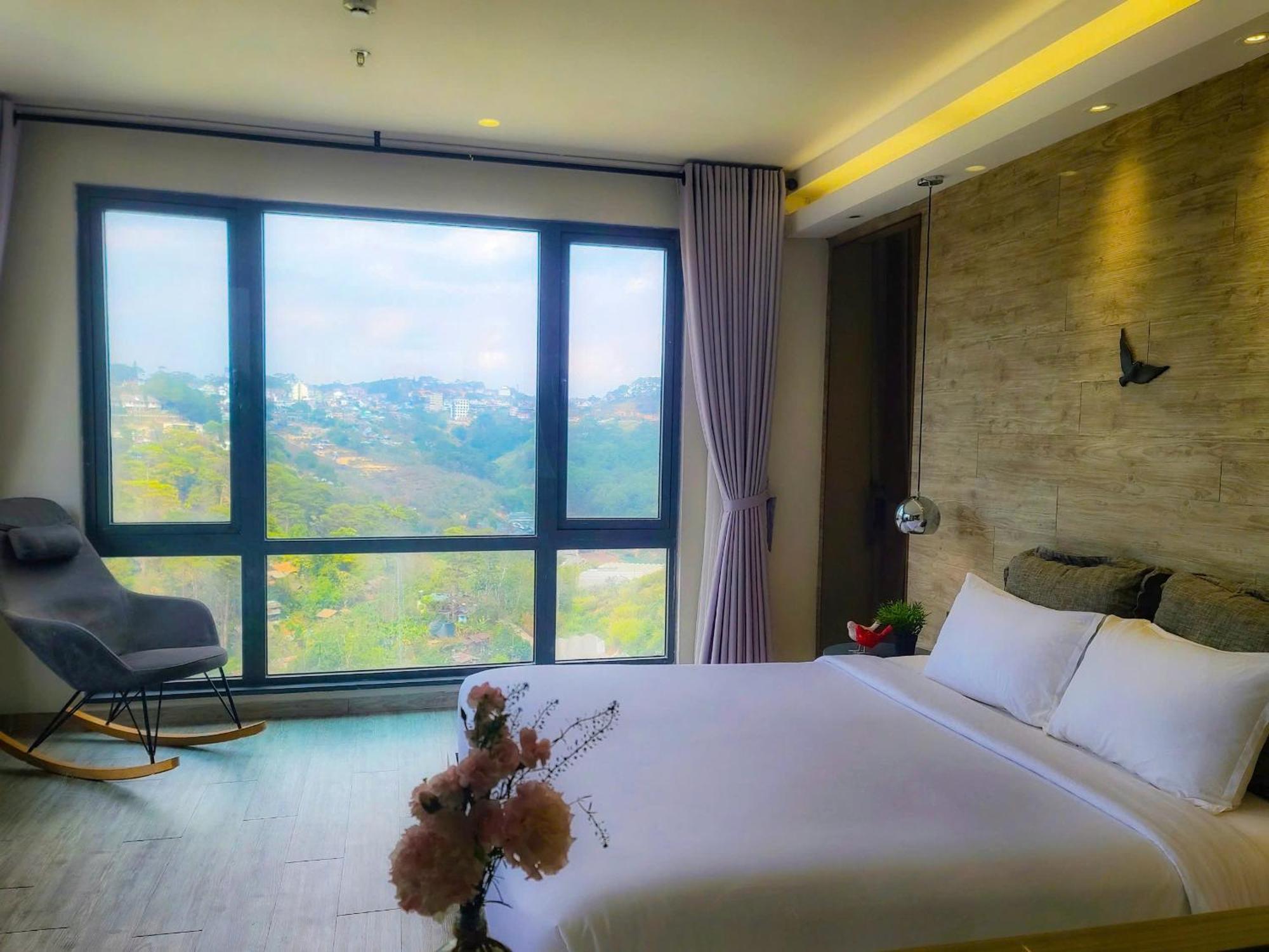 The Luxe Khách sạn 3*