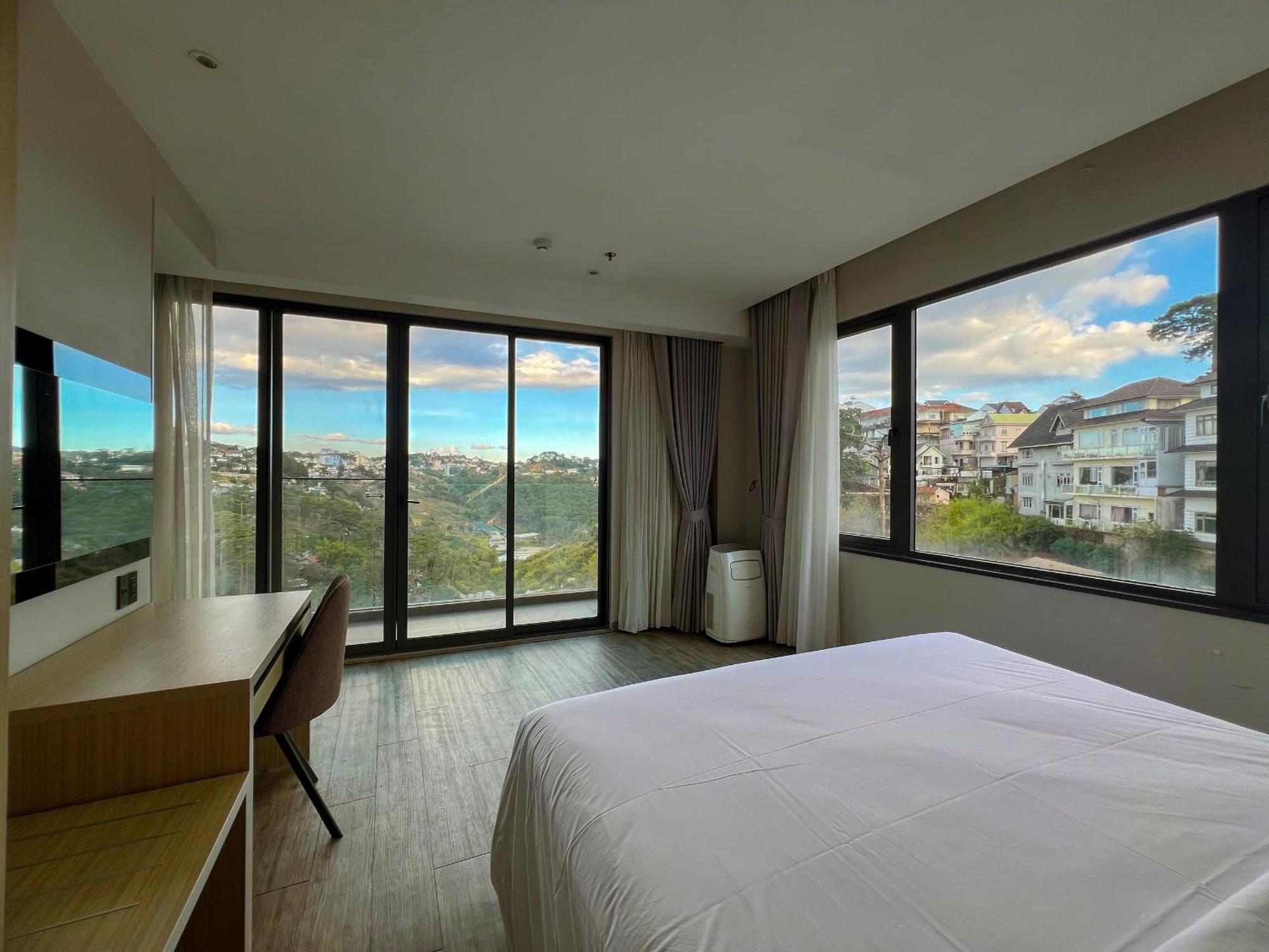 The Luxe Khách sạn 3*