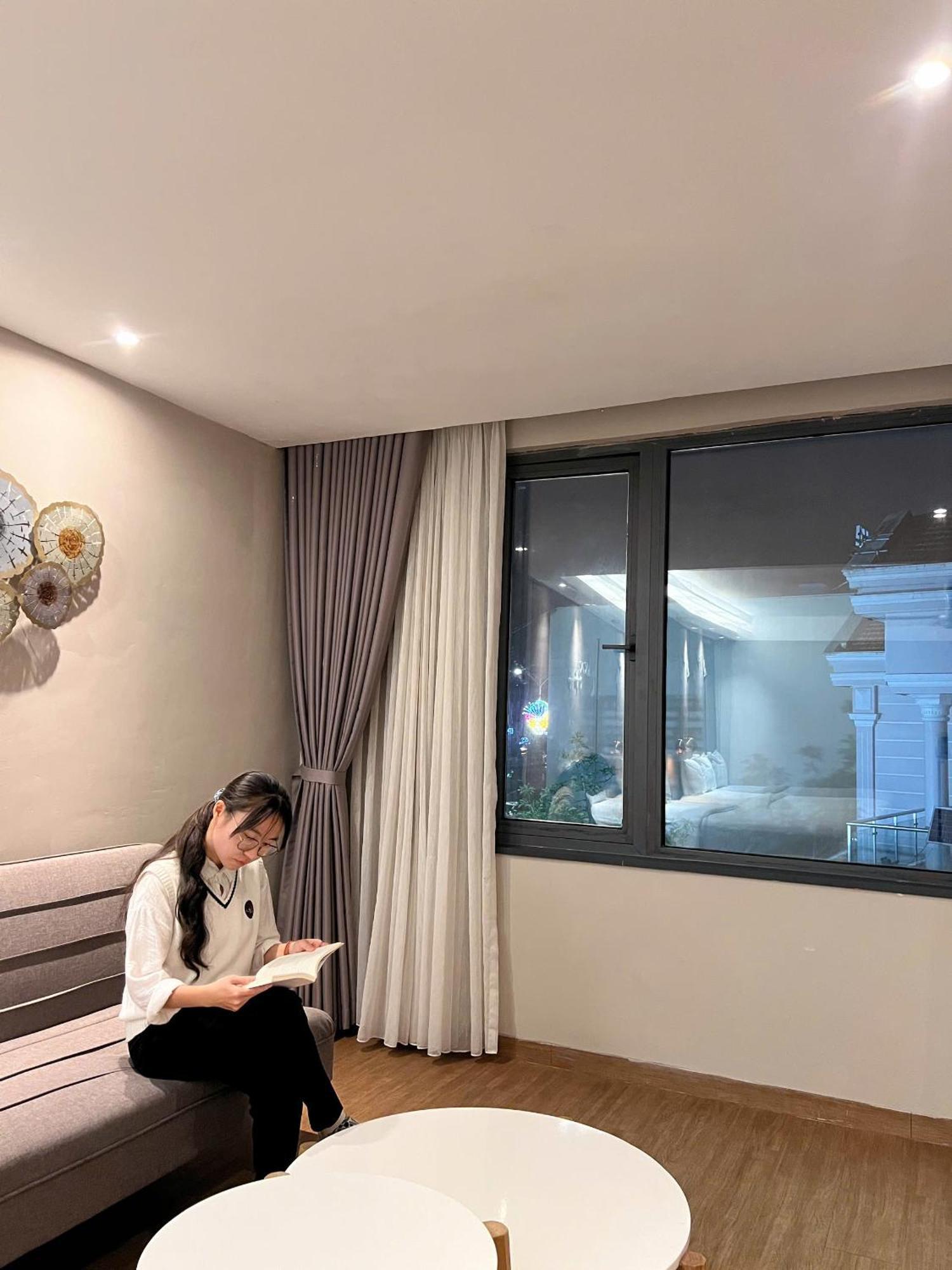 The Luxe Khách sạn