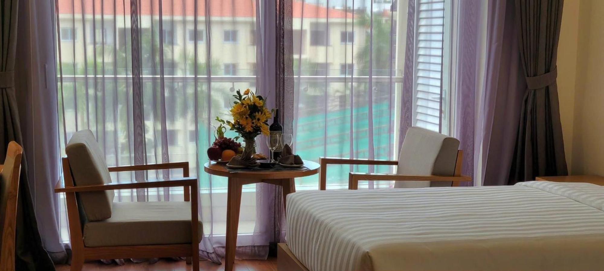 Aparthotel Sunflower International Village 3*