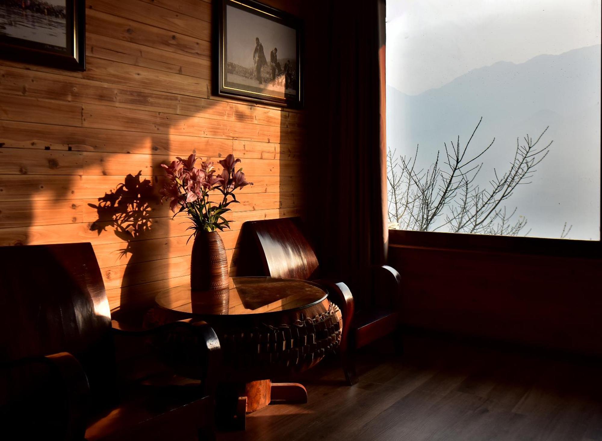 Fansipan Terrace Cafe And *