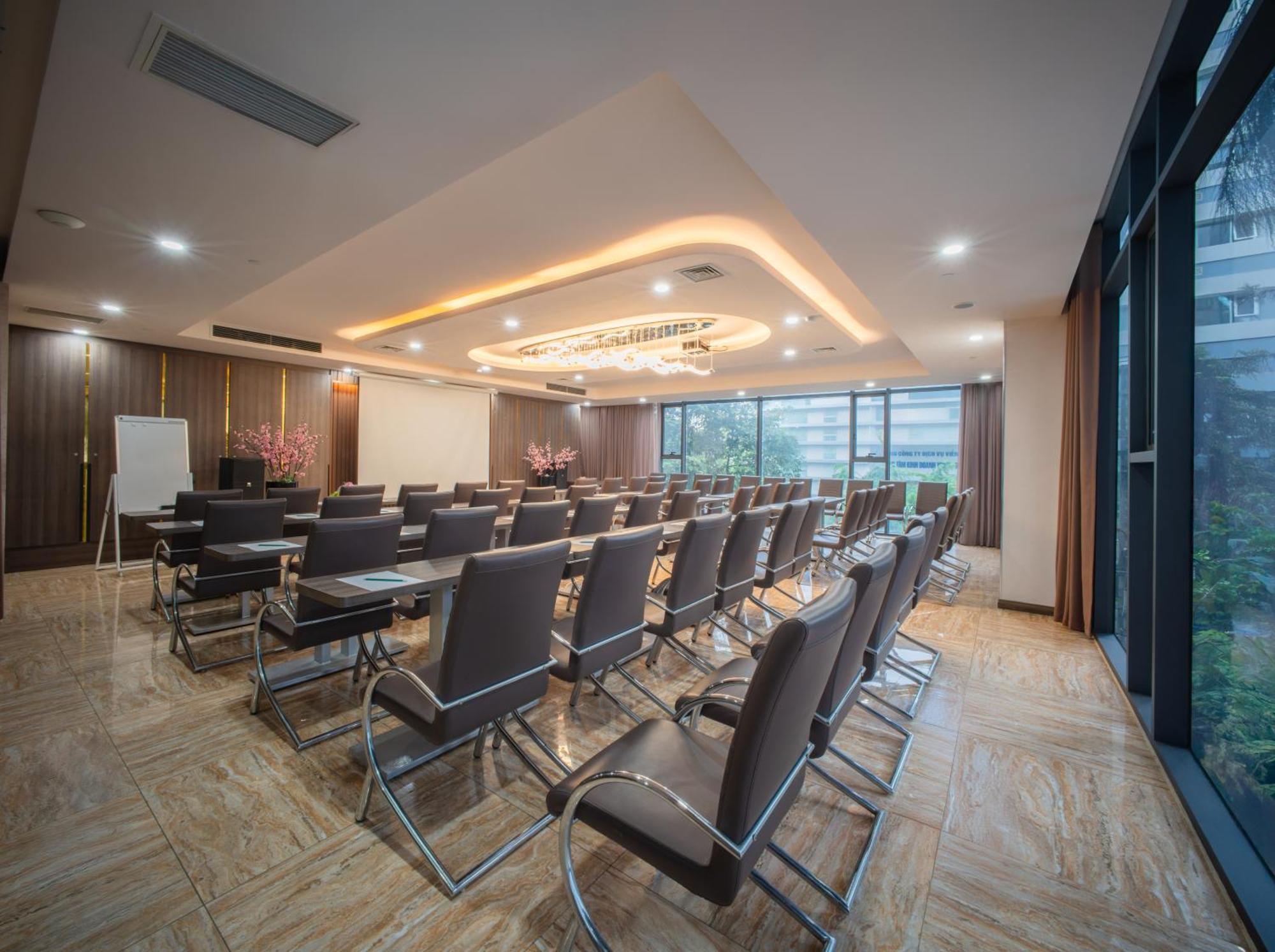 Hotel V Nha Trang
