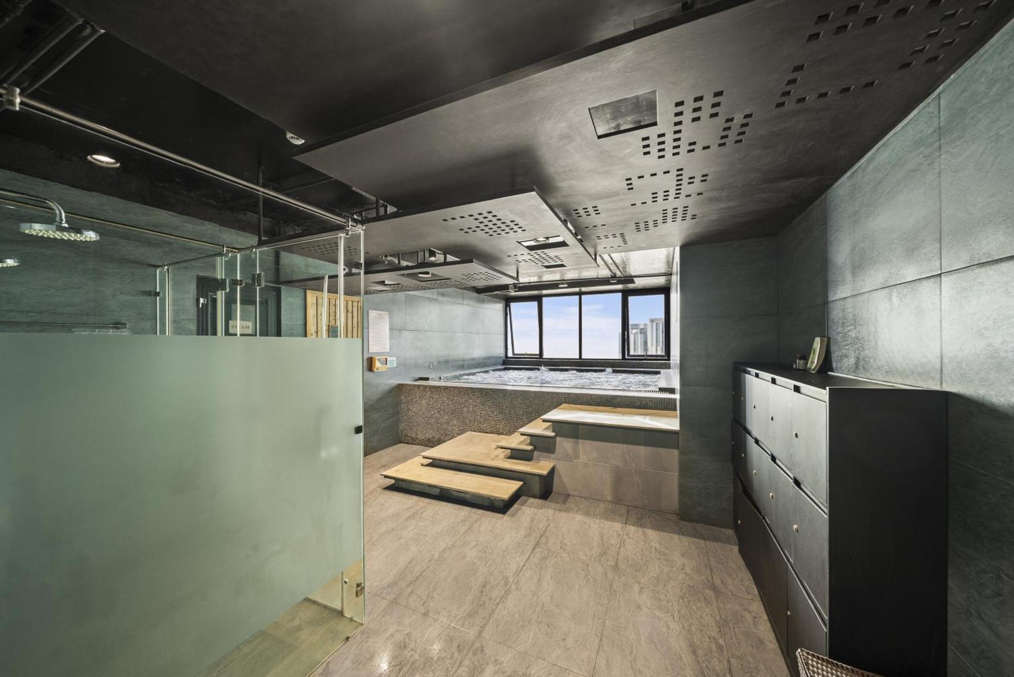 The Code & 4* Da Nang