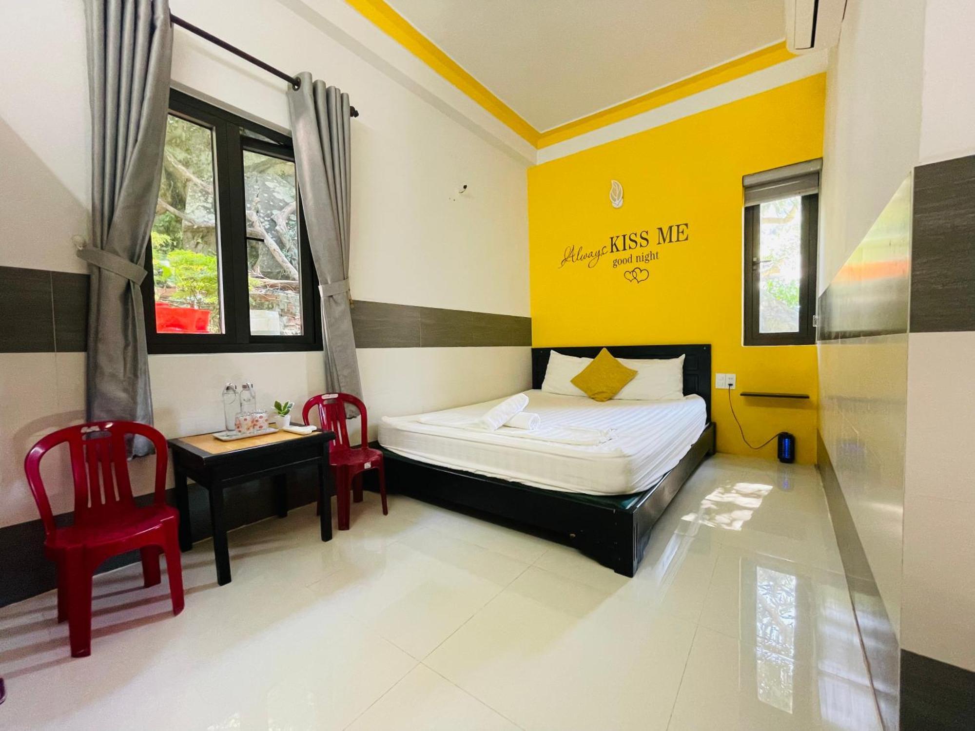 Monkeyland Cham Island Homestay