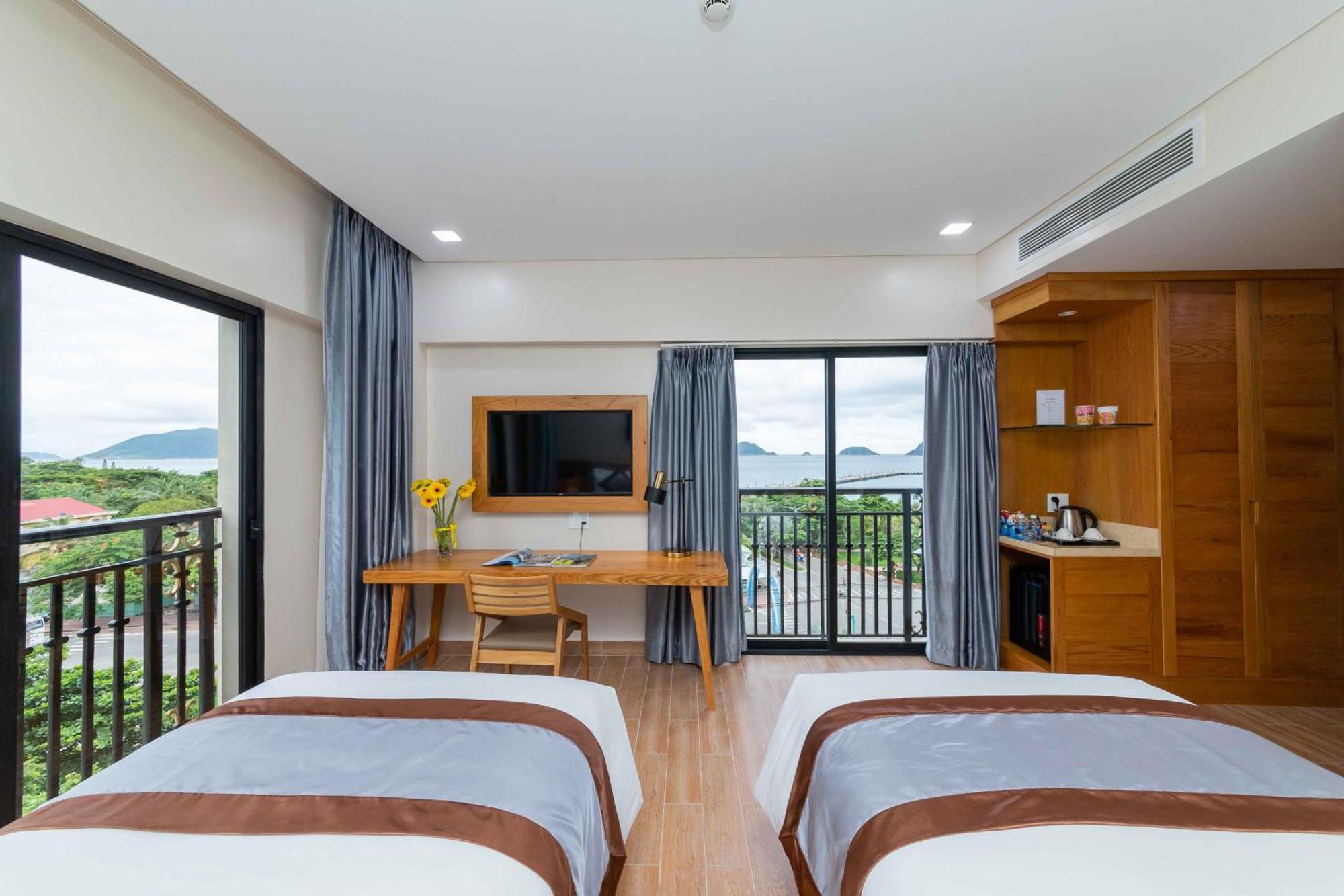 Marina Bay Con Dao 4*