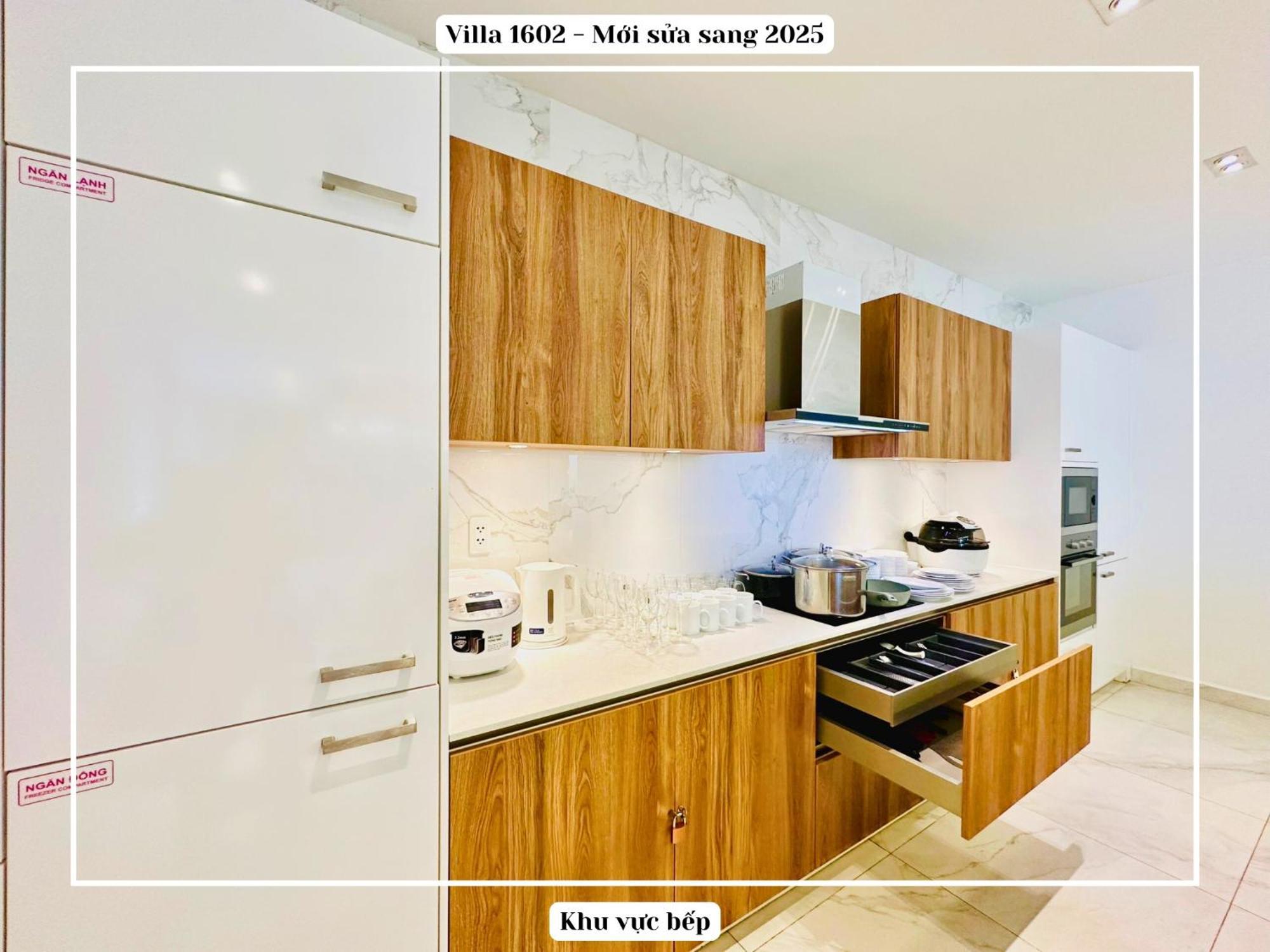 1602 Oceanami, Sát Biển, Hồ Bơi Riêng, 837m2 *